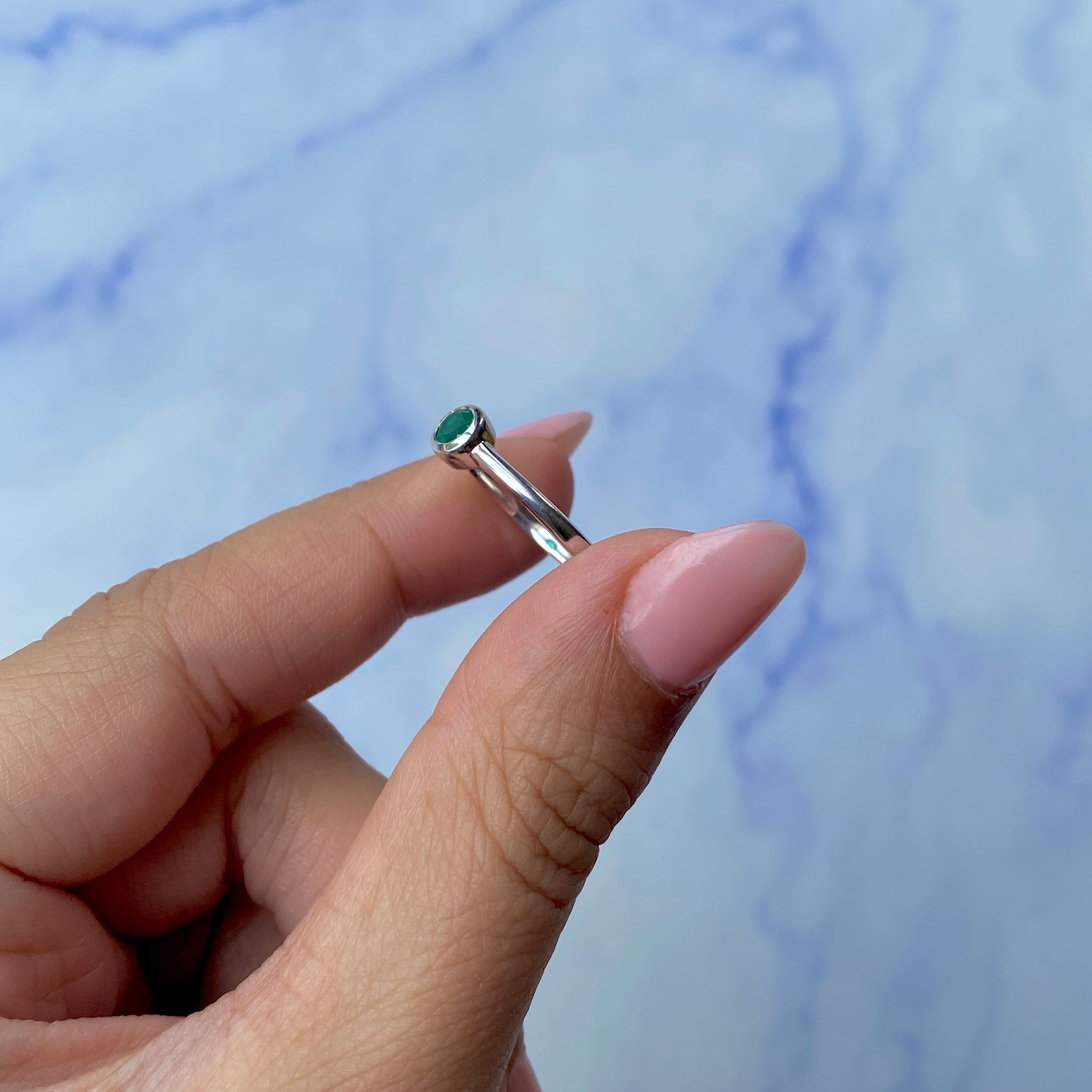 Green Onyx Ring-(GRO-SR-3229.)