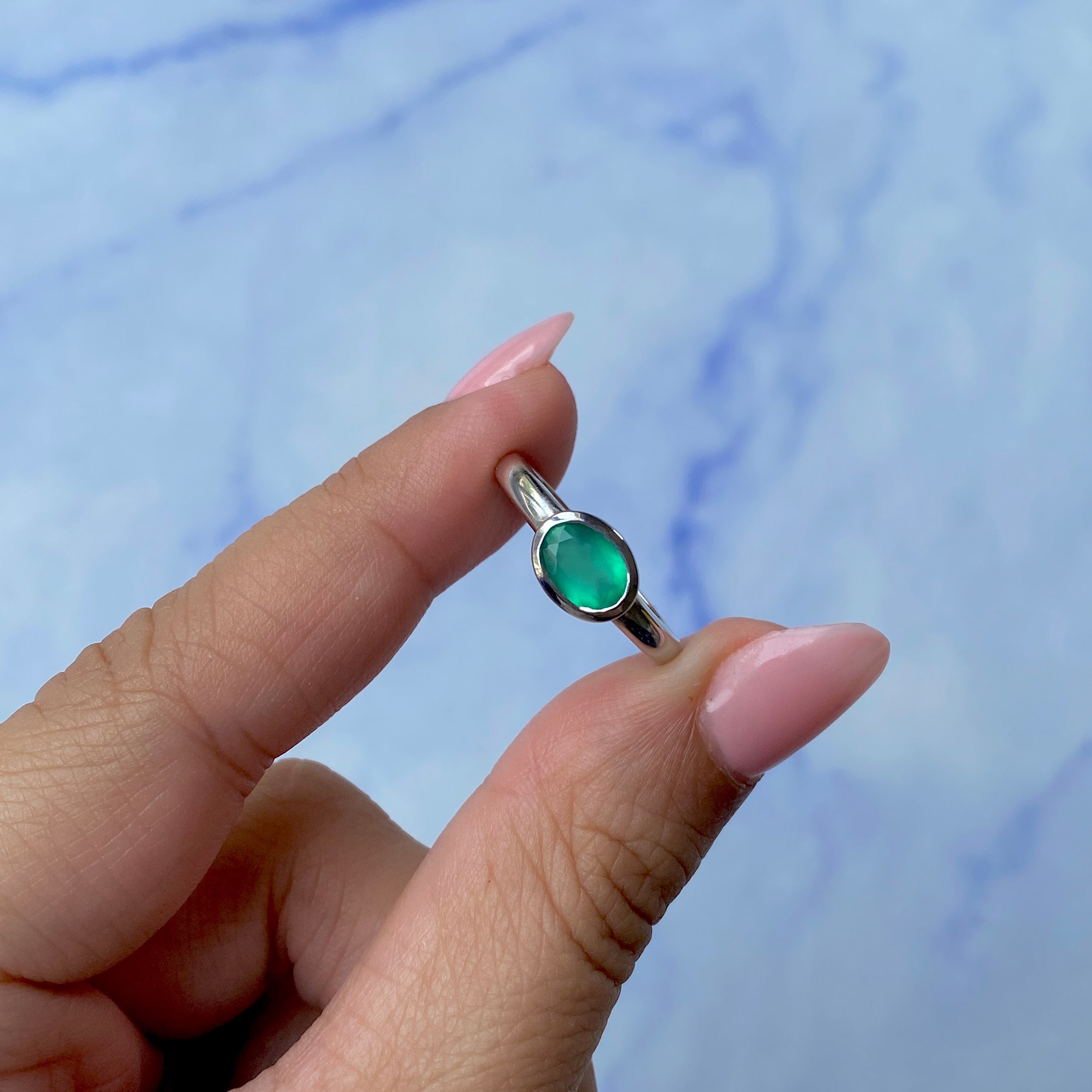 Green Onyx Ring-(GRO-SR-4026.)