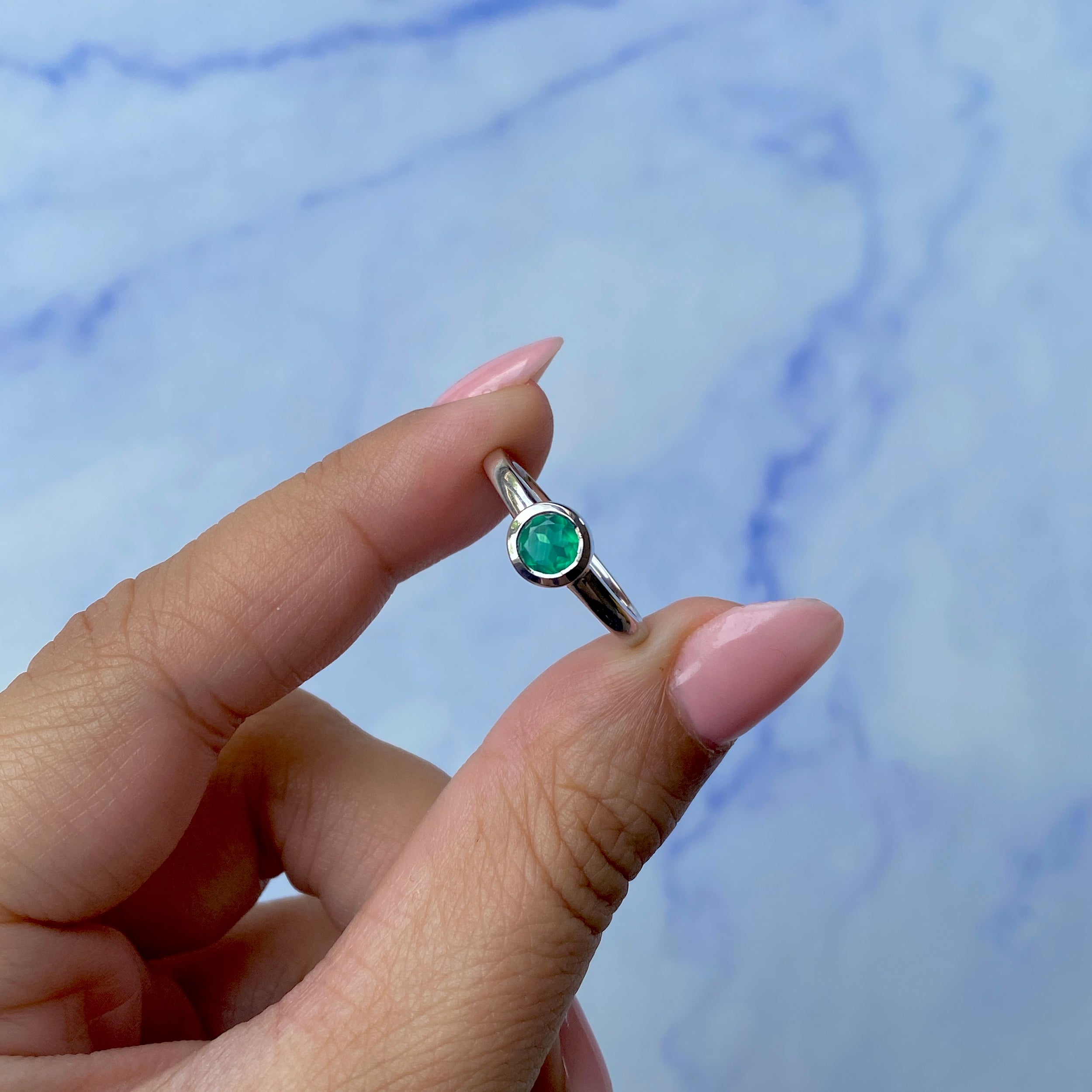Green Onyx Ring-(GRO-SR-4029.)