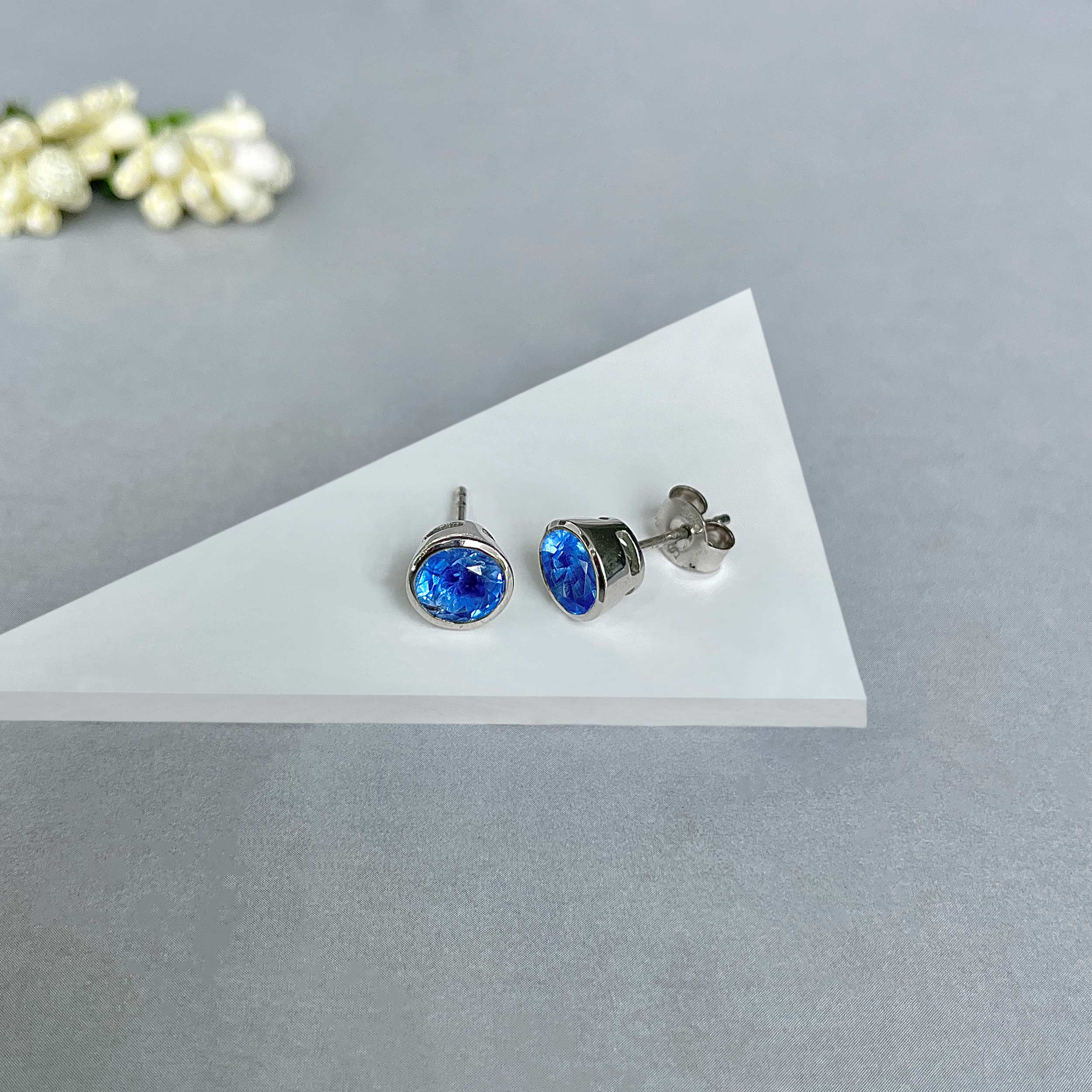 Kyanite Stud Earrings-(KYN-SE-1426.)