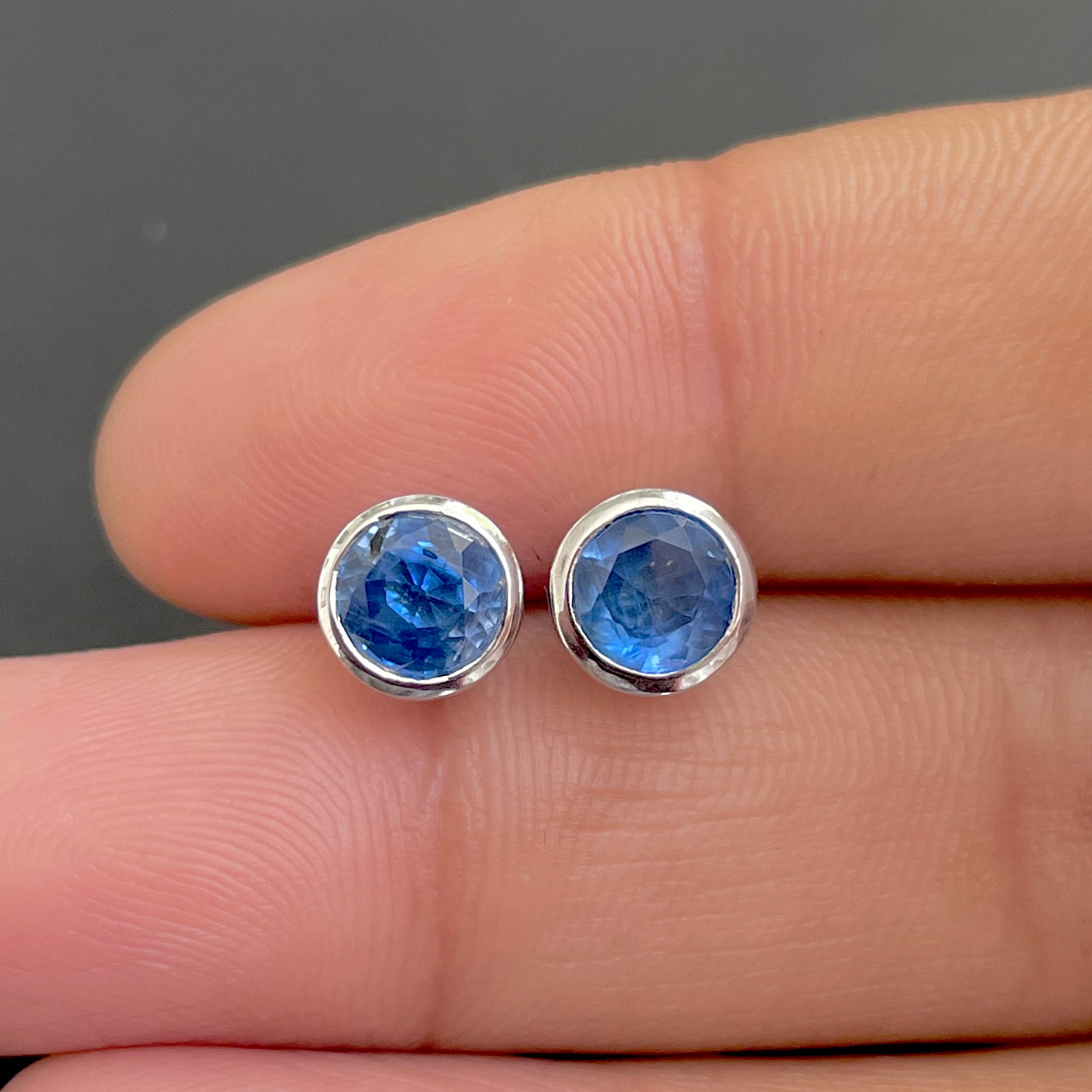 Kyanite Stud Earrings-(KYN-SE-1426.)