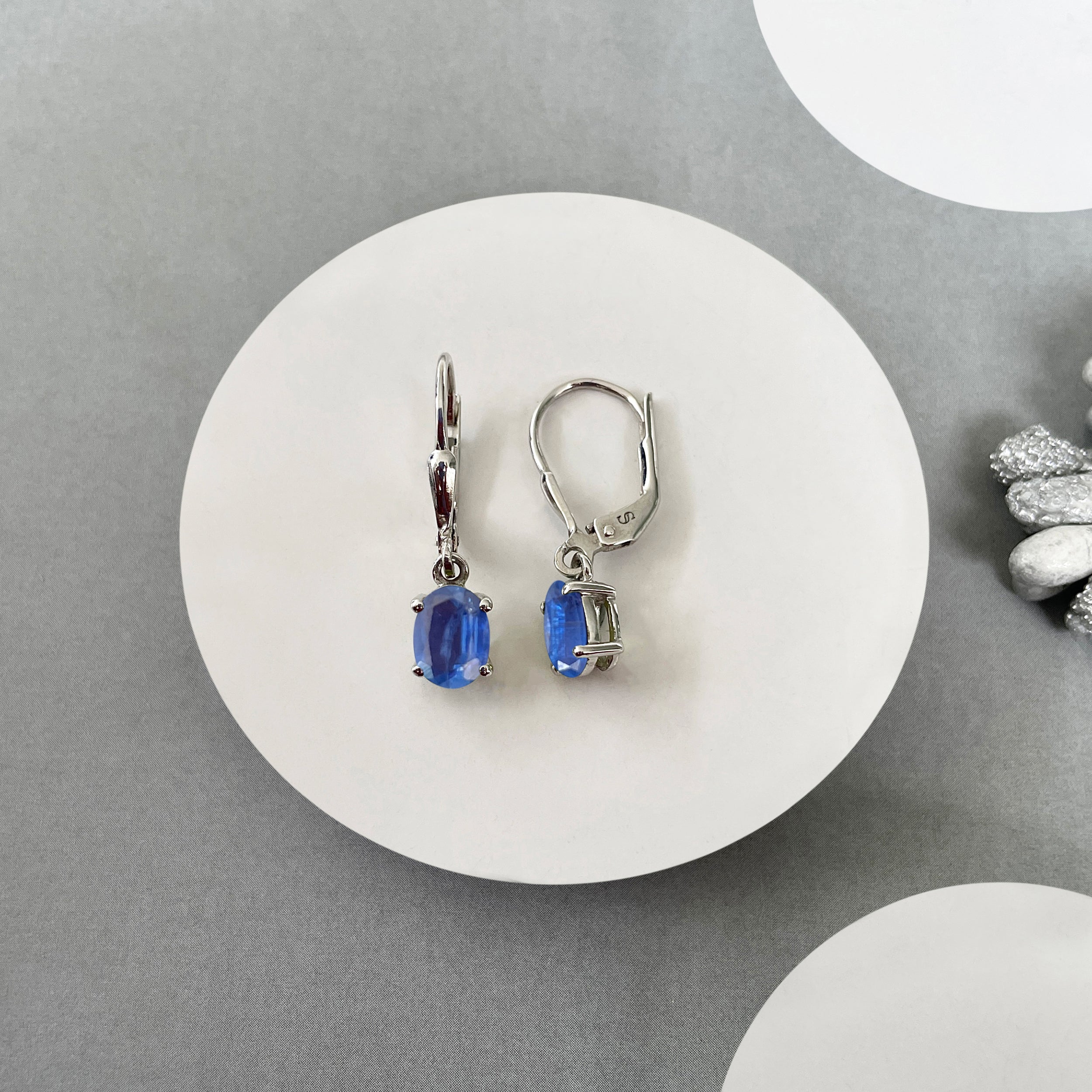 Kyanite Leverback Earrings-(KYN-SE-670.)