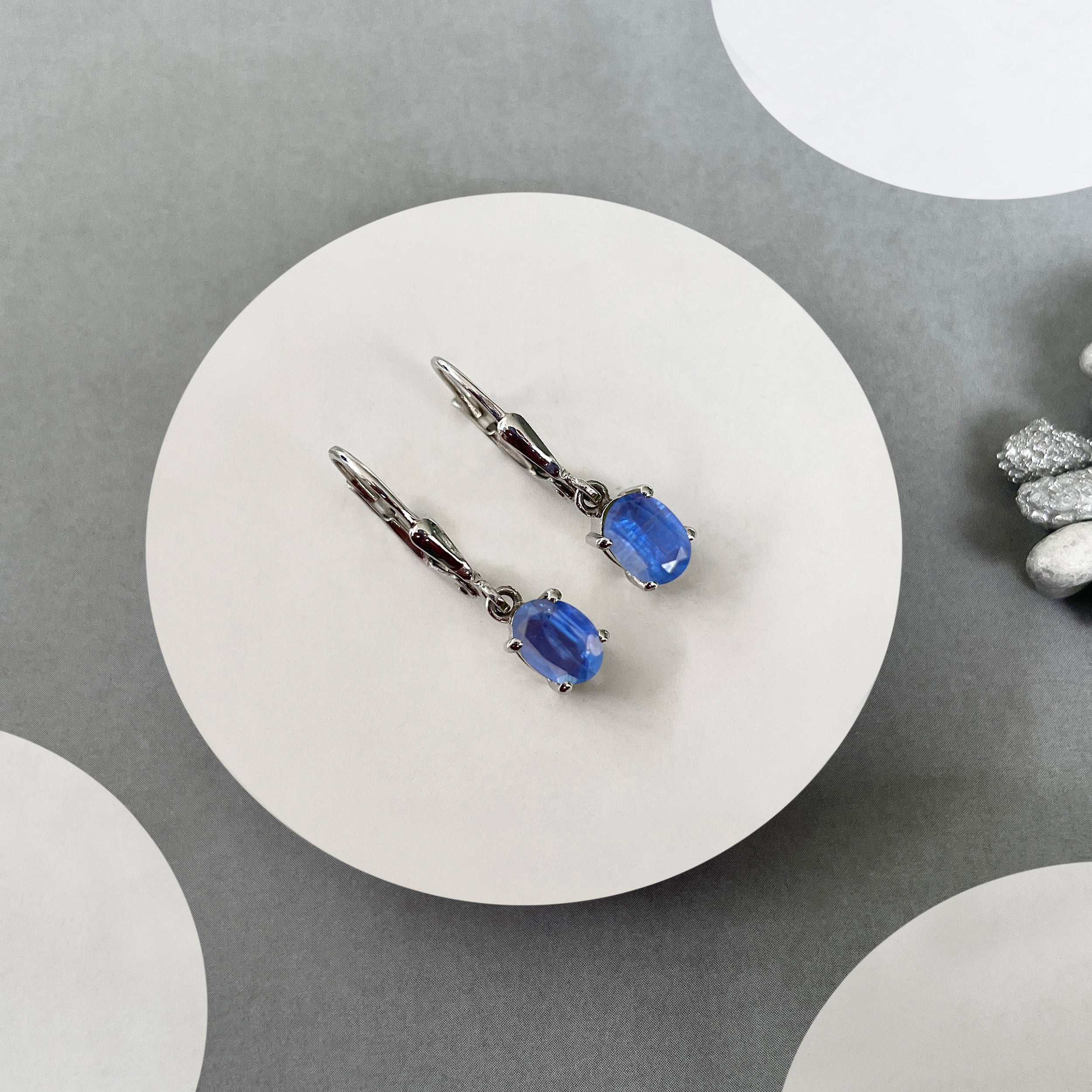 Kyanite Leverback Earrings-(KYN-SE-670.)