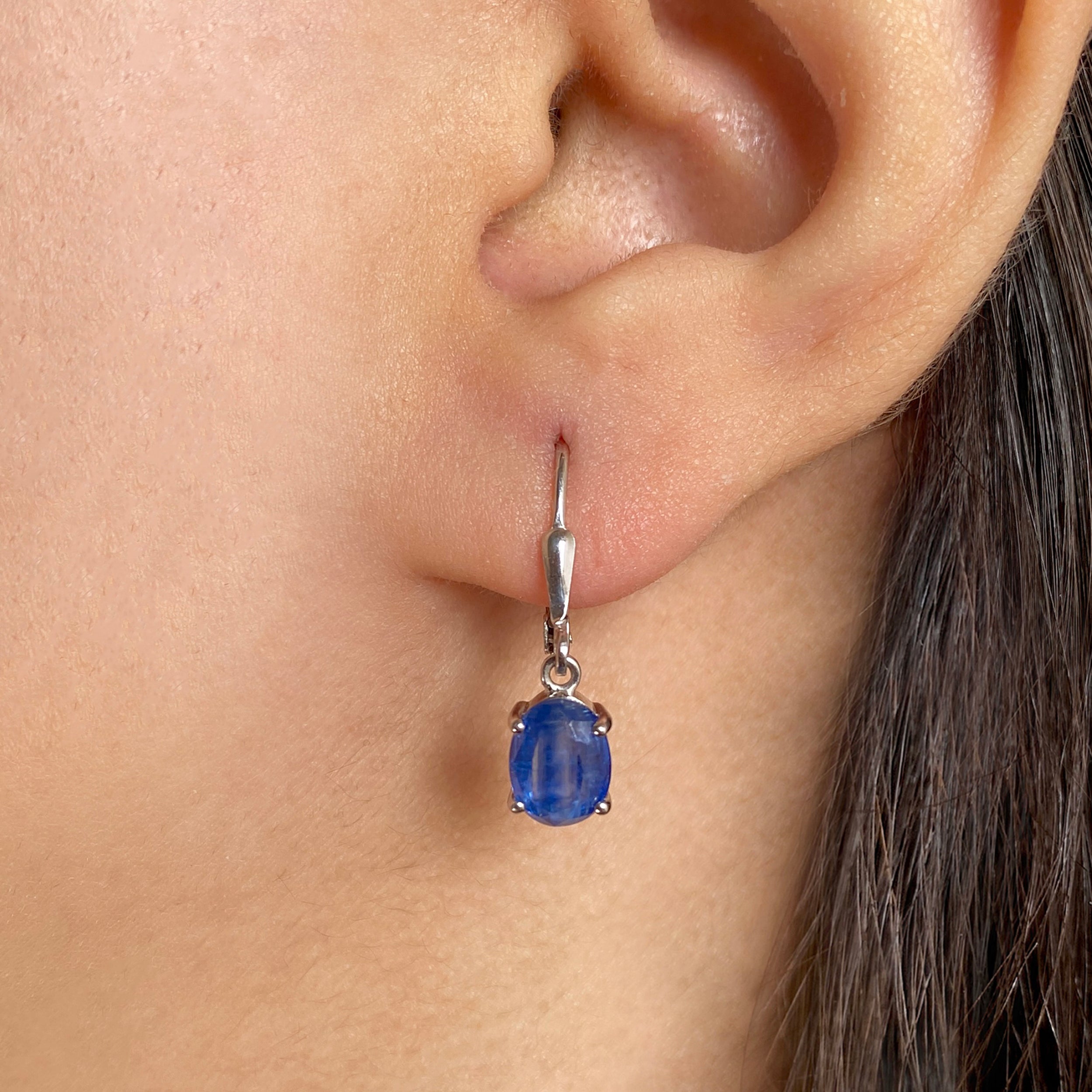 Kyanite Leverback Earrings-(KYN-SE-673.)