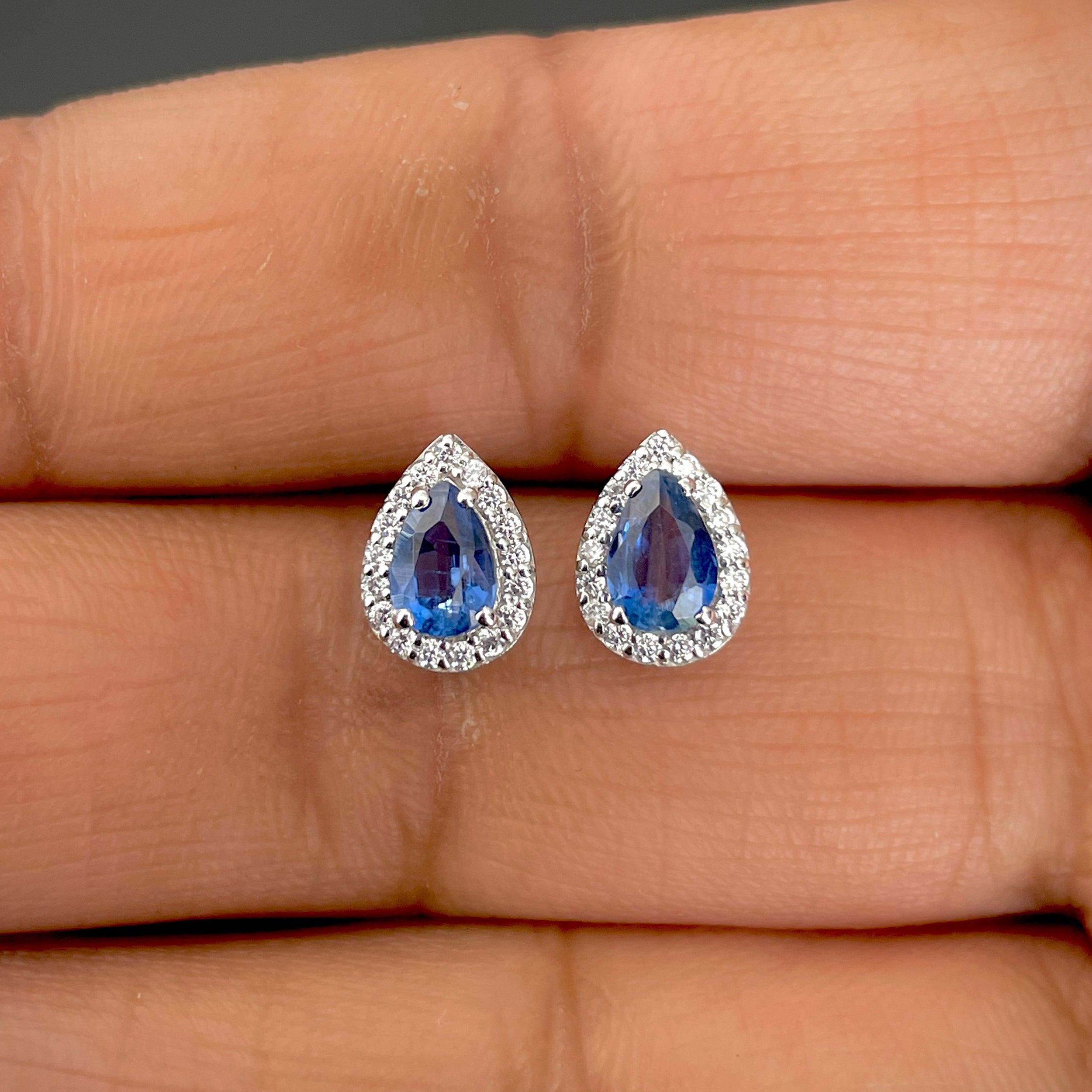 Kyanite Stud Earring-(KYN-SE-52-B-W.)