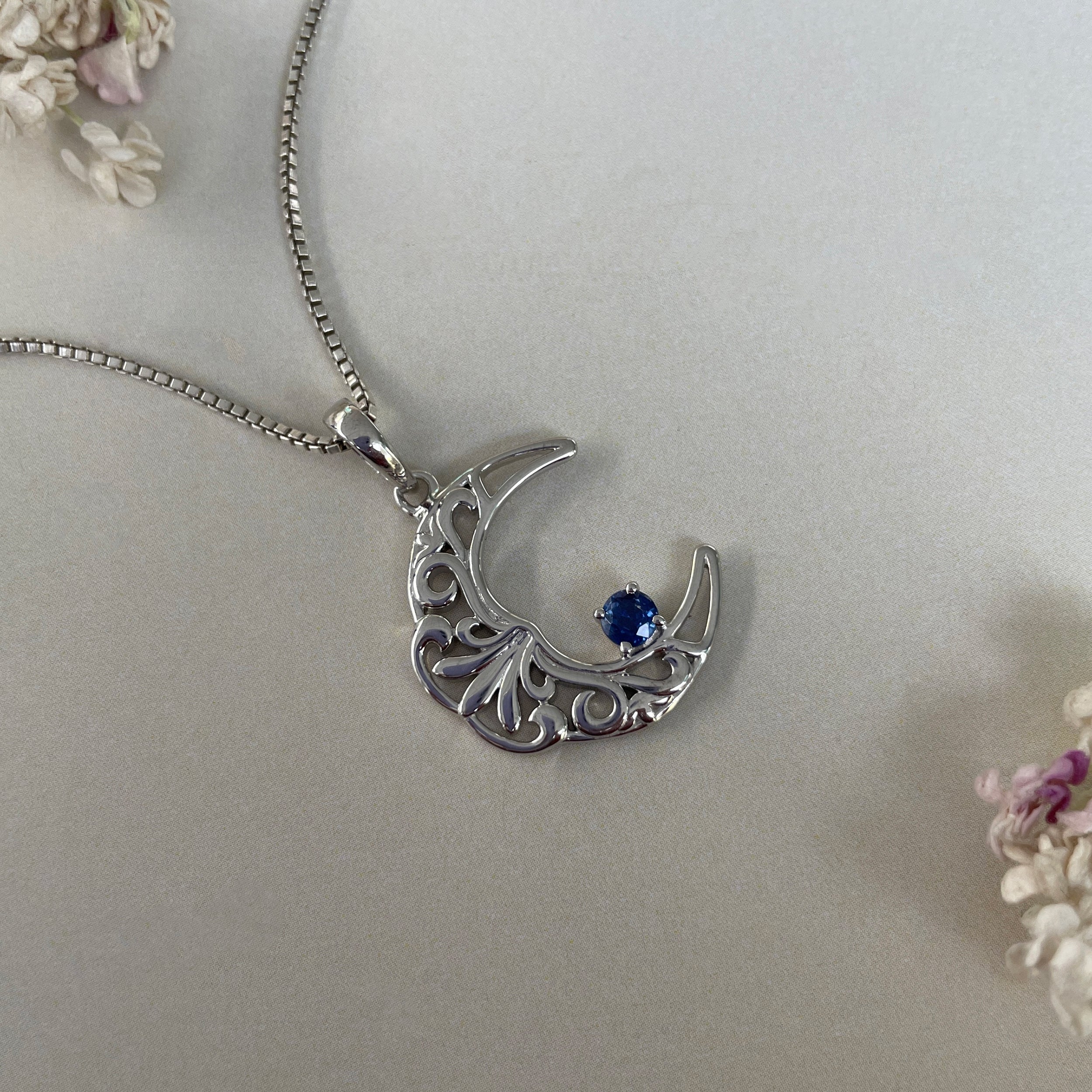 Kyanite crescent Moon Pendant-(KYN-SN-150-B.)