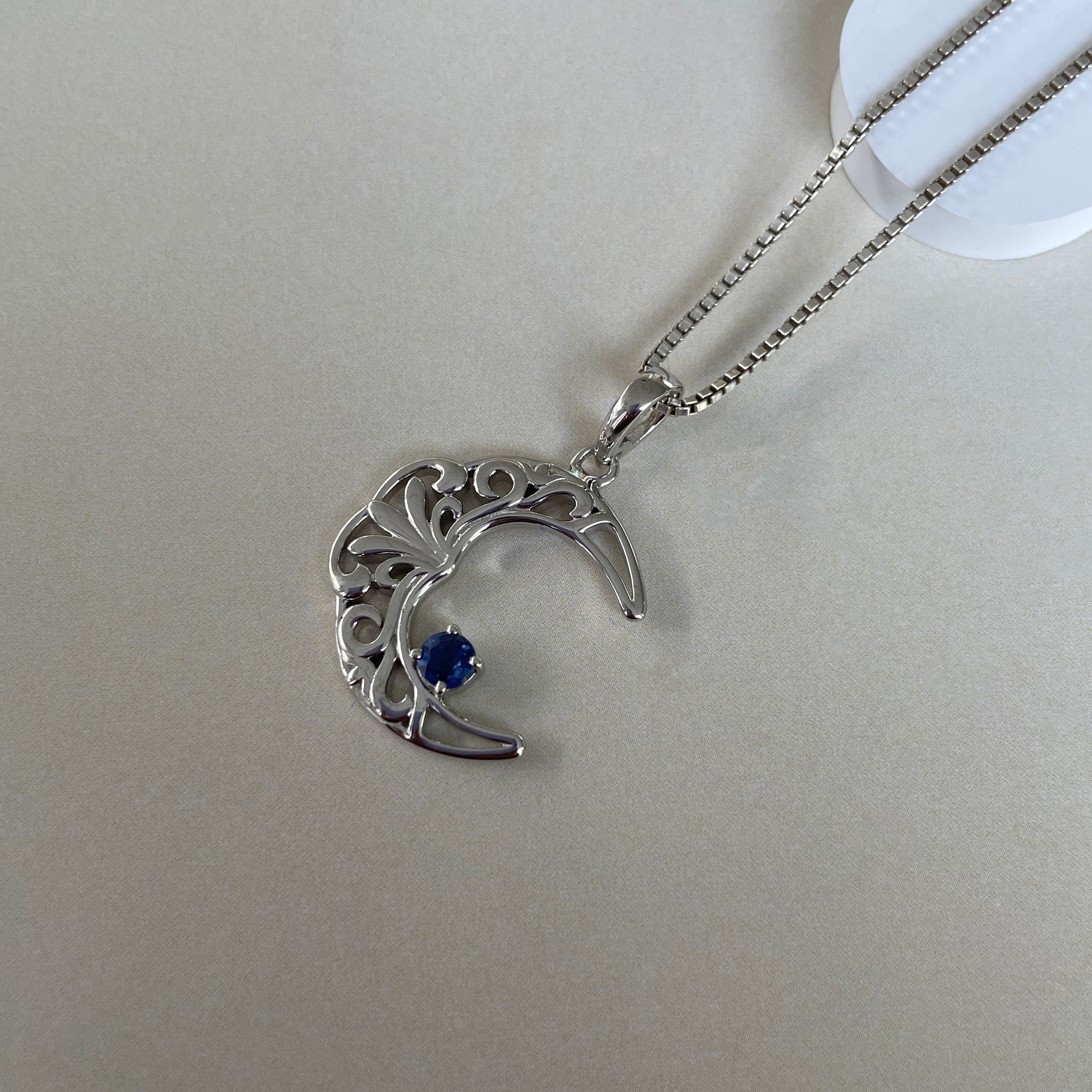 Kyanite crescent Moon Pendant-(KYN-SN-150-B.)