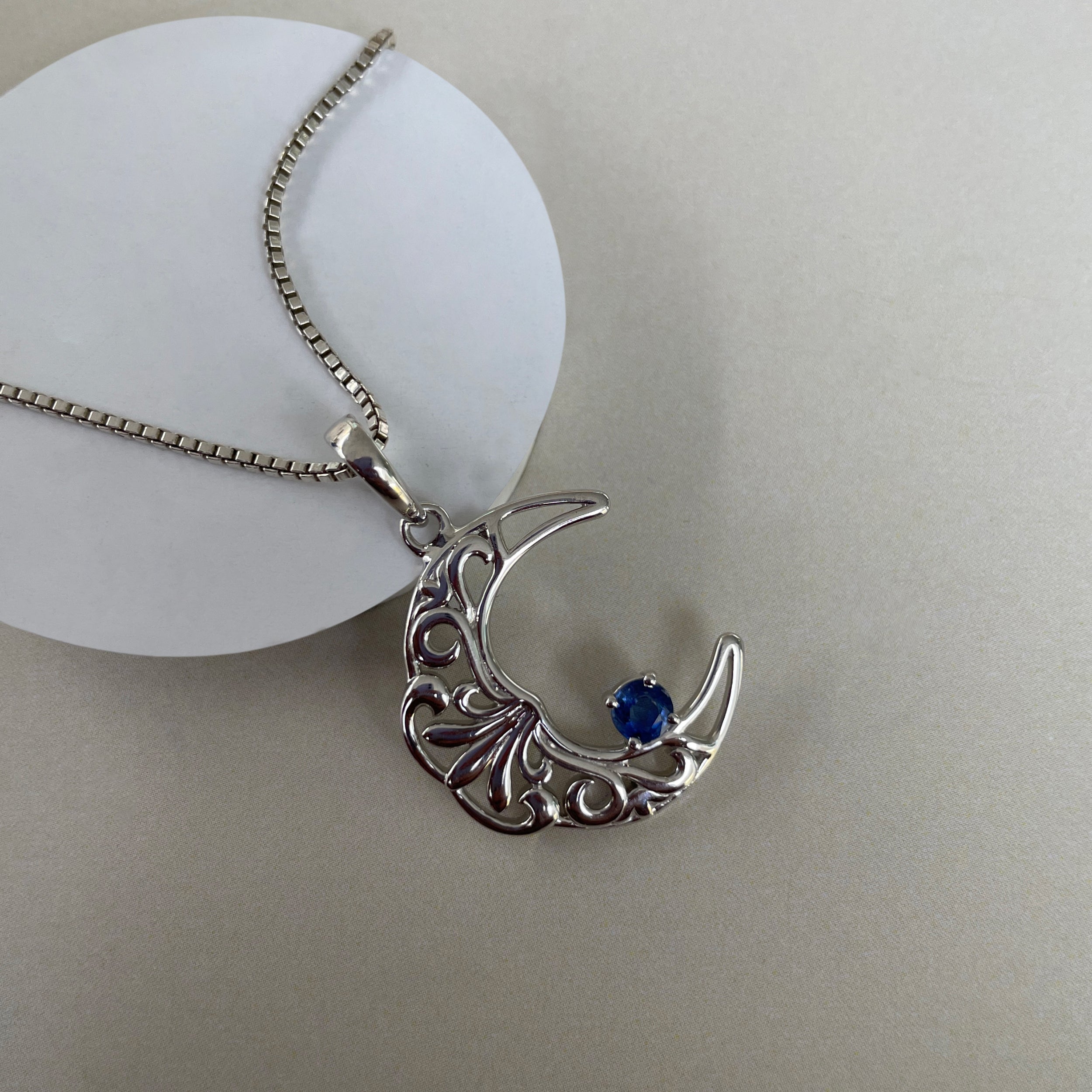 Kyanite crescent Moon Pendant-(KYN-SN-150-B.)
