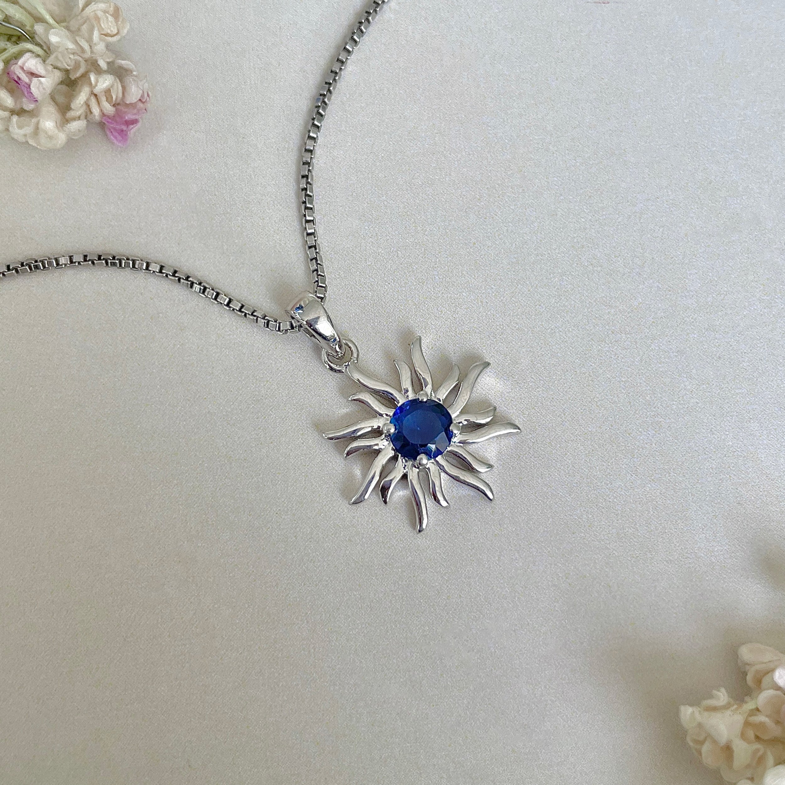 Kyanite Sun Pendant-(KYN-SN-152P.)