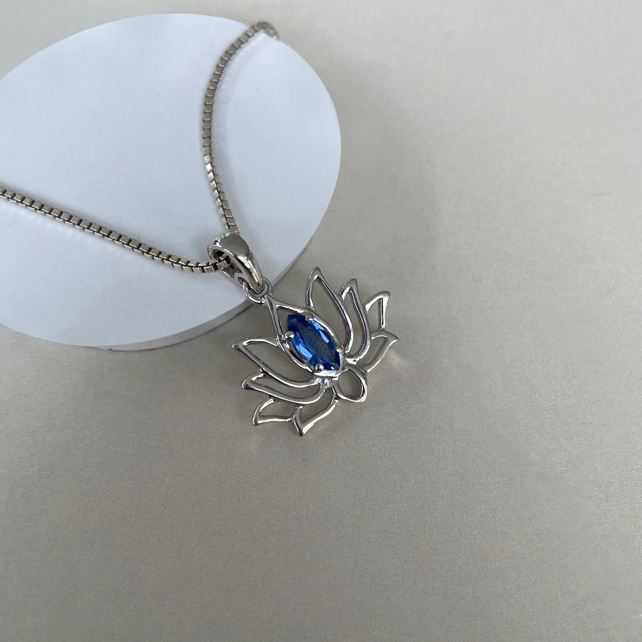 Kyanite Lotus Pendant-(KYN-SN-166P.)