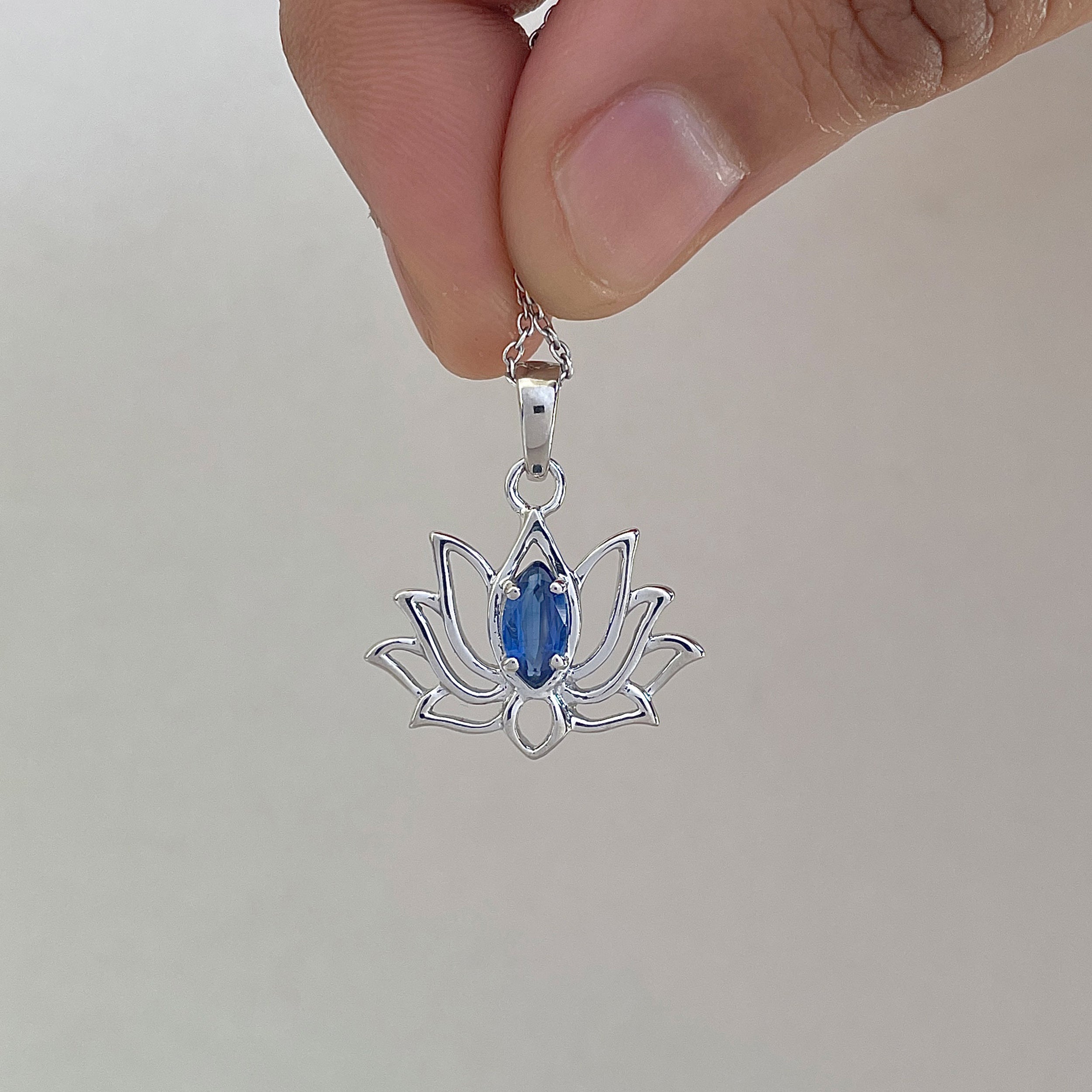 Kyanite Lotus Pendant-(KYN-SN-166P.)