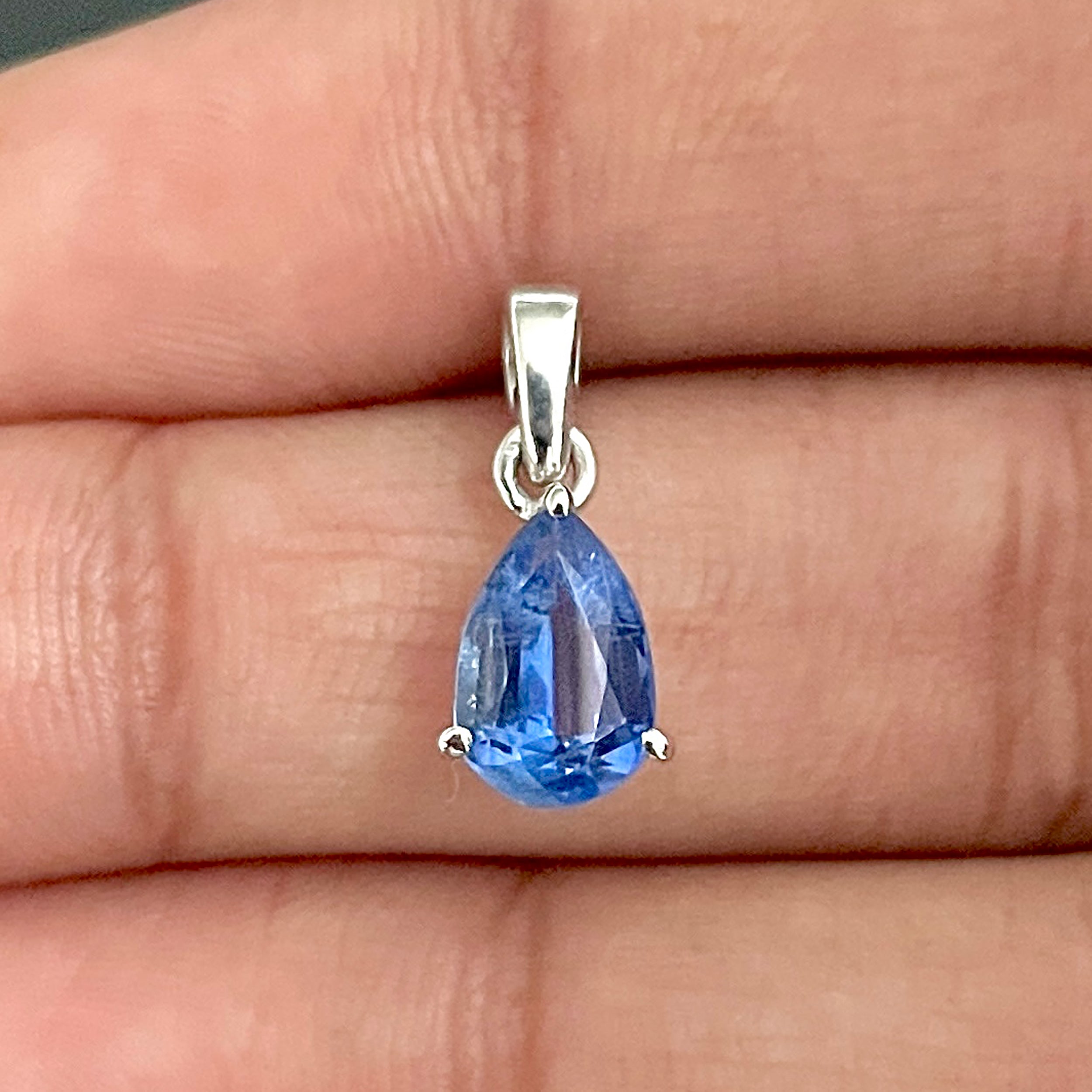 Kyanite Pendant-(KYN-SP-917-B.)