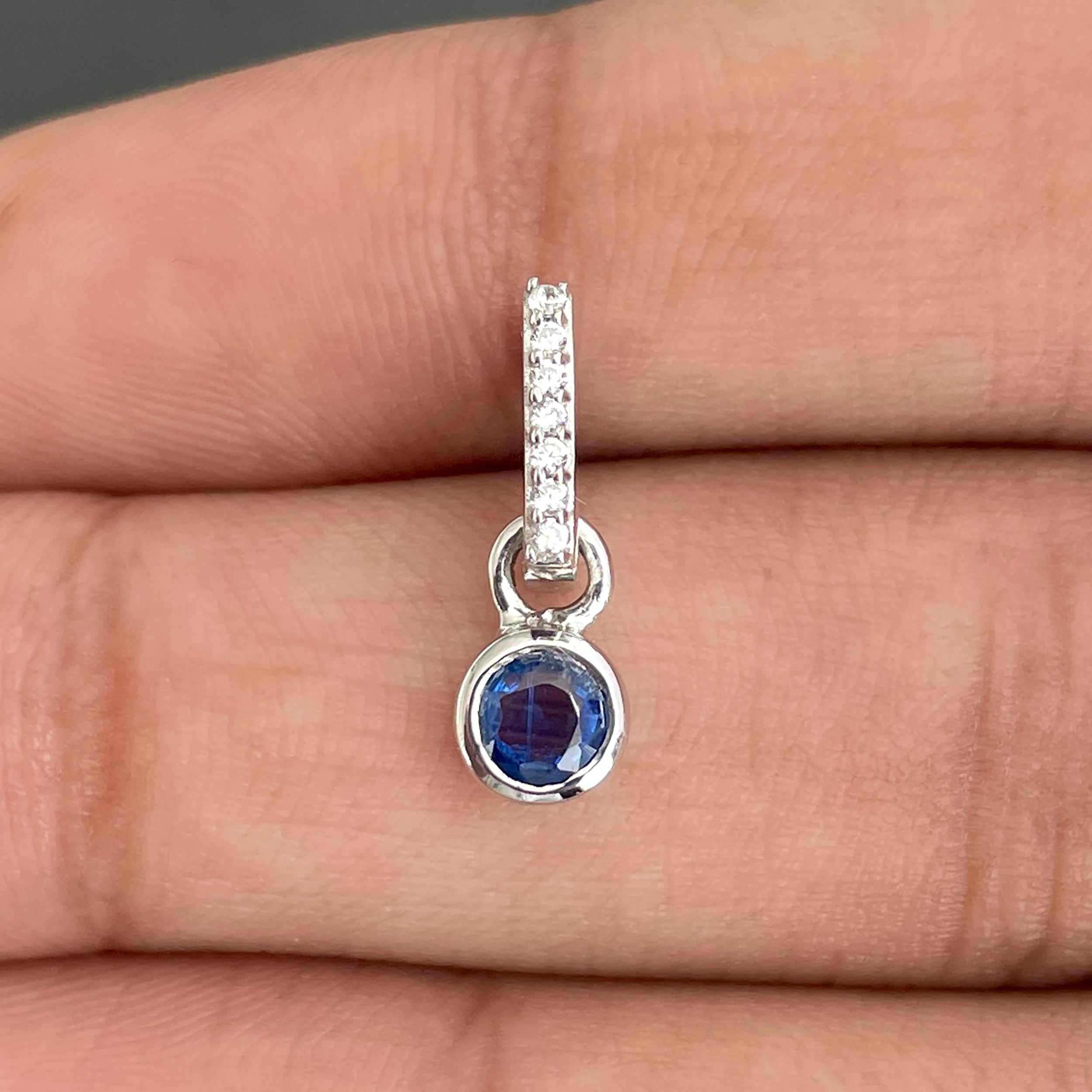 Kyanite Pendant-( KYN-SP-999B-B.)