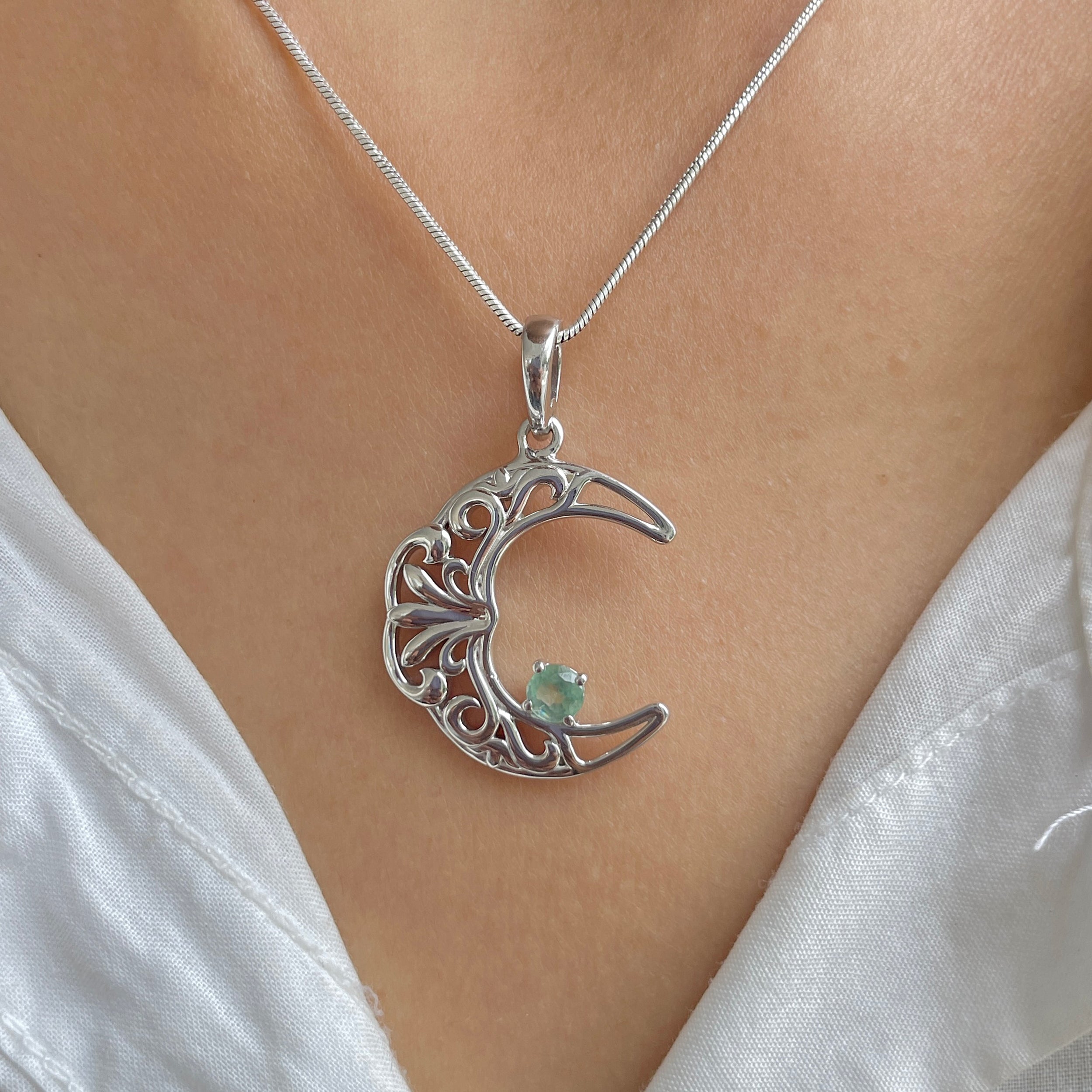 Green Kyanite Crescent Moon Pendant-(KYN-SN-150P-G.)