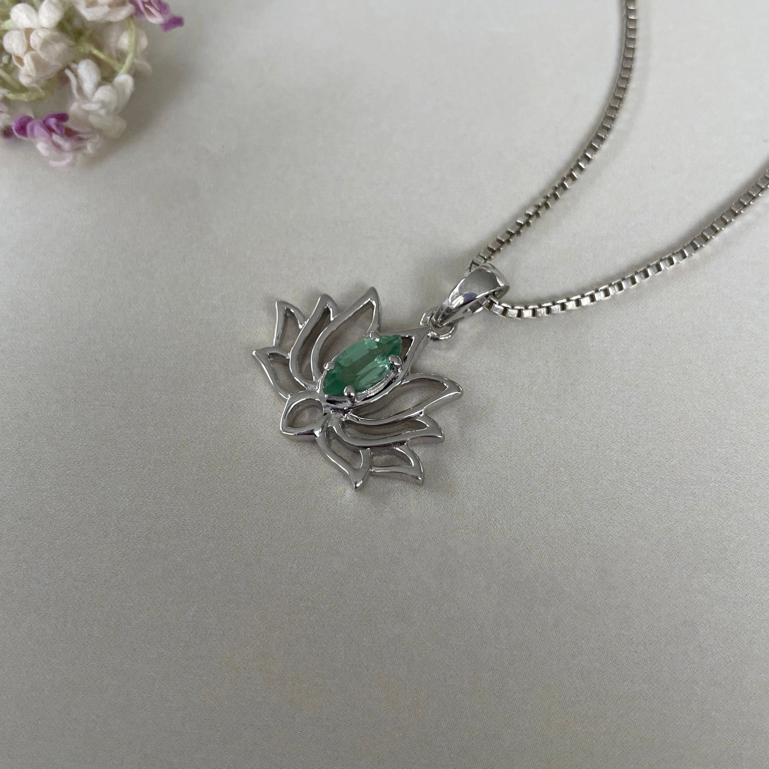 Green Kyanite Lotus Pendant-(KYN-SN-166-G.)