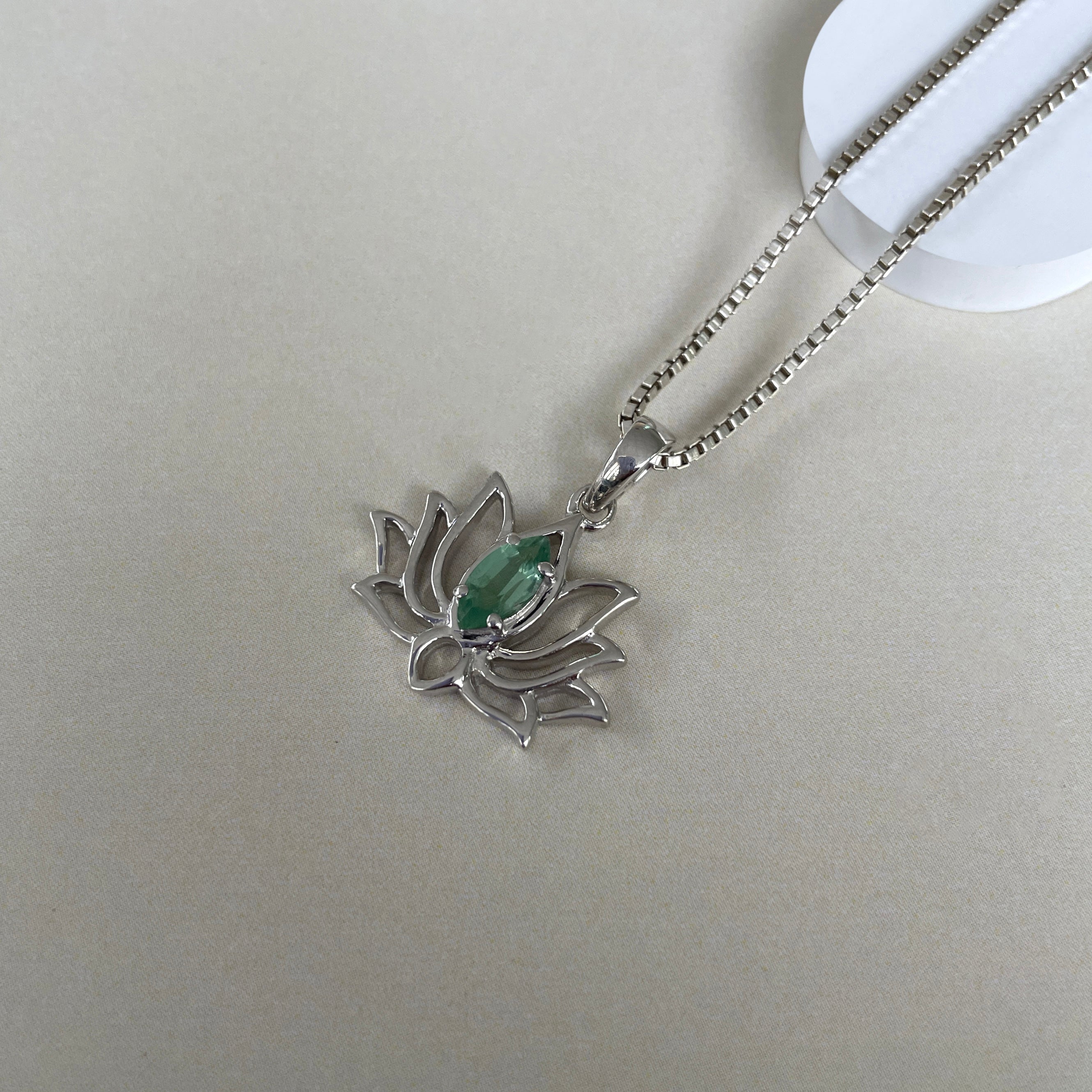 Green Kyanite Lotus Pendant-(KYN-SN-166-G.)