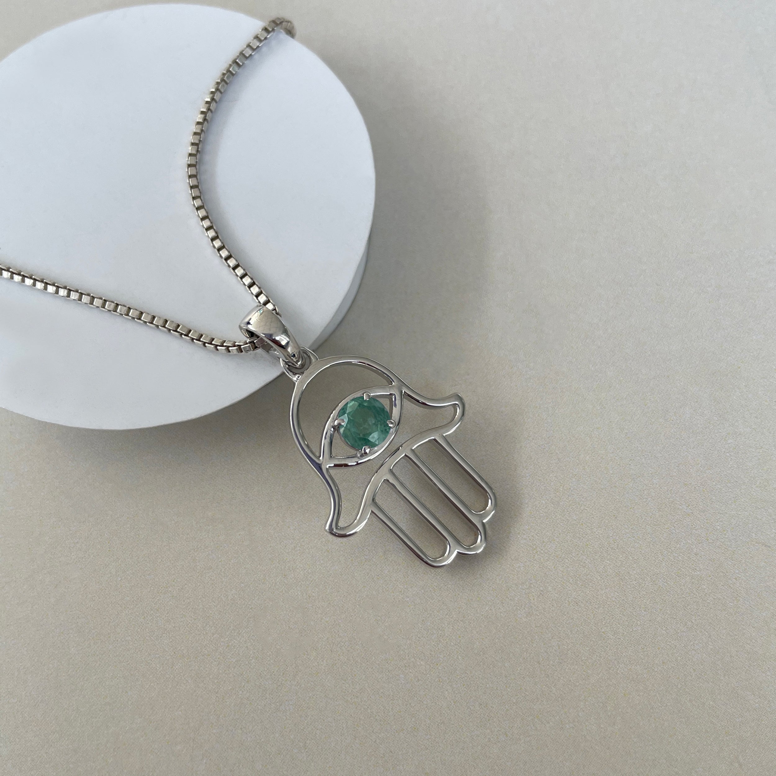 Green Kyanite Hamsa Hand Pendant-(KYN-SN-172-G.)