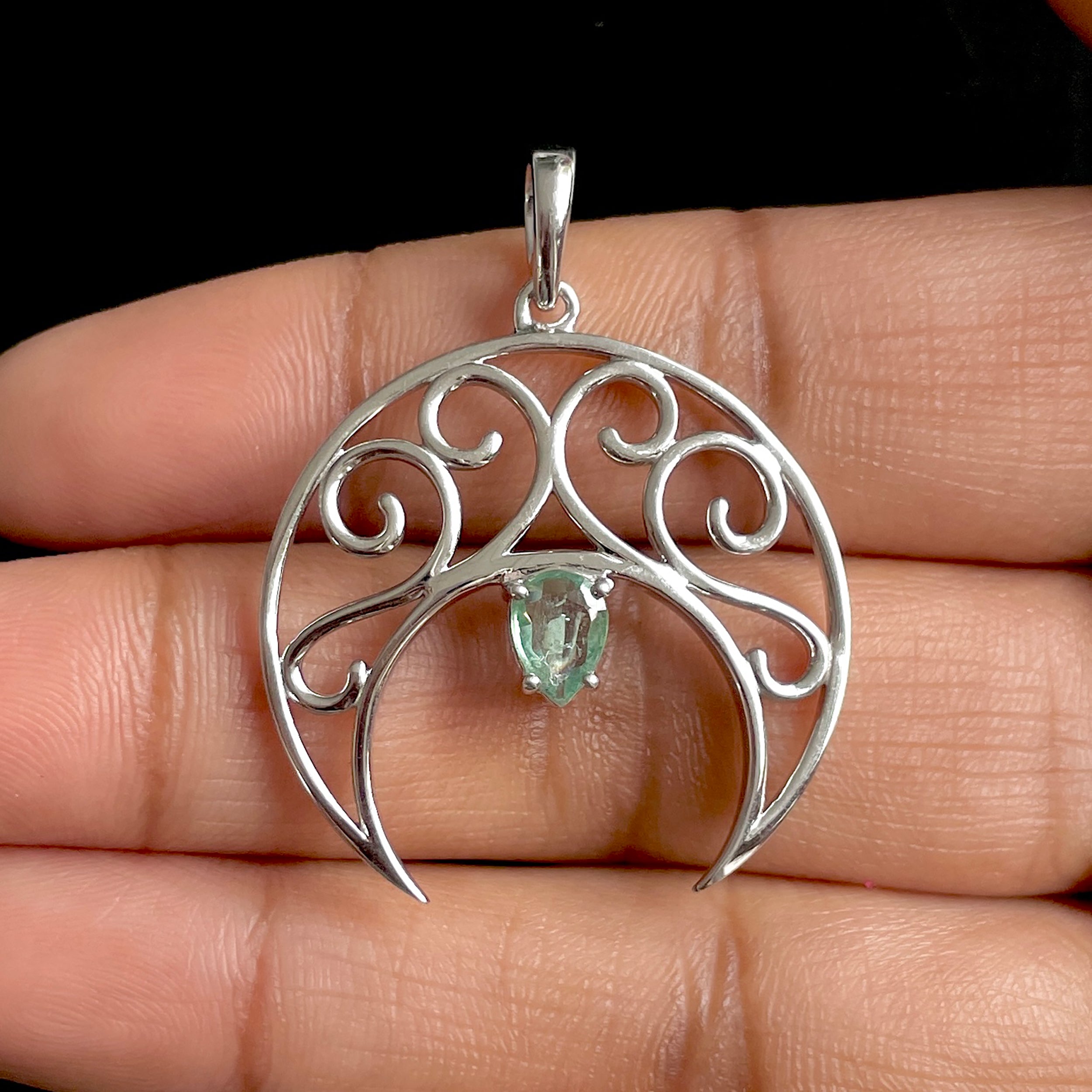 Green Kyanite Pendant-(KYN-SN-181-G.)