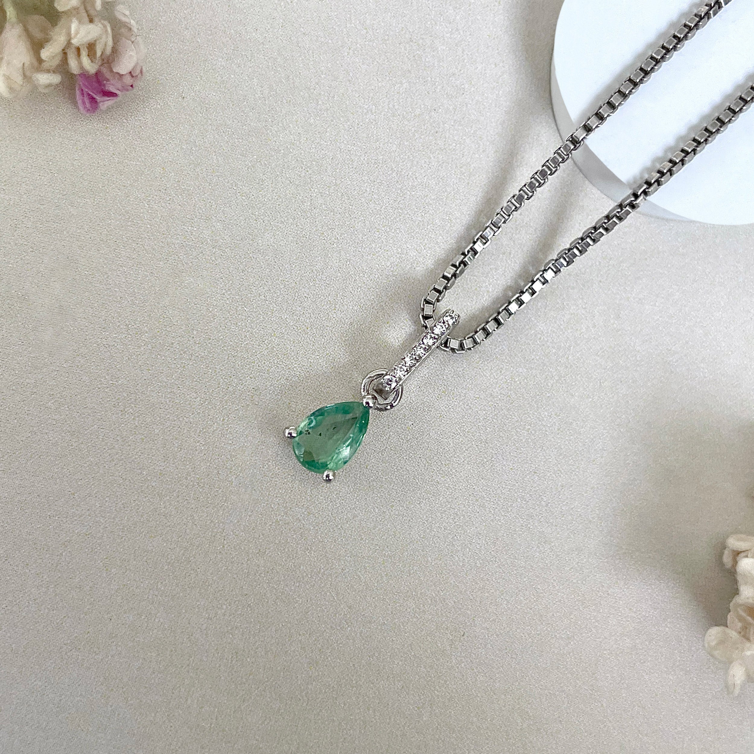 Green Kyanite & White Topaz Pendant-(KYN-SP-1165-G.)