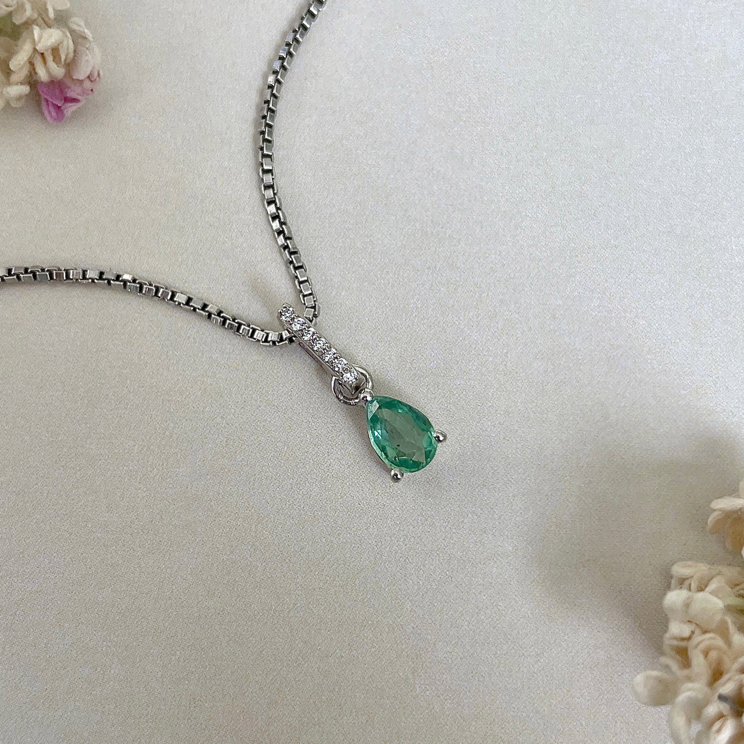 Green Kyanite & White Topaz Pendant-(KYN-SP-1165-G.)