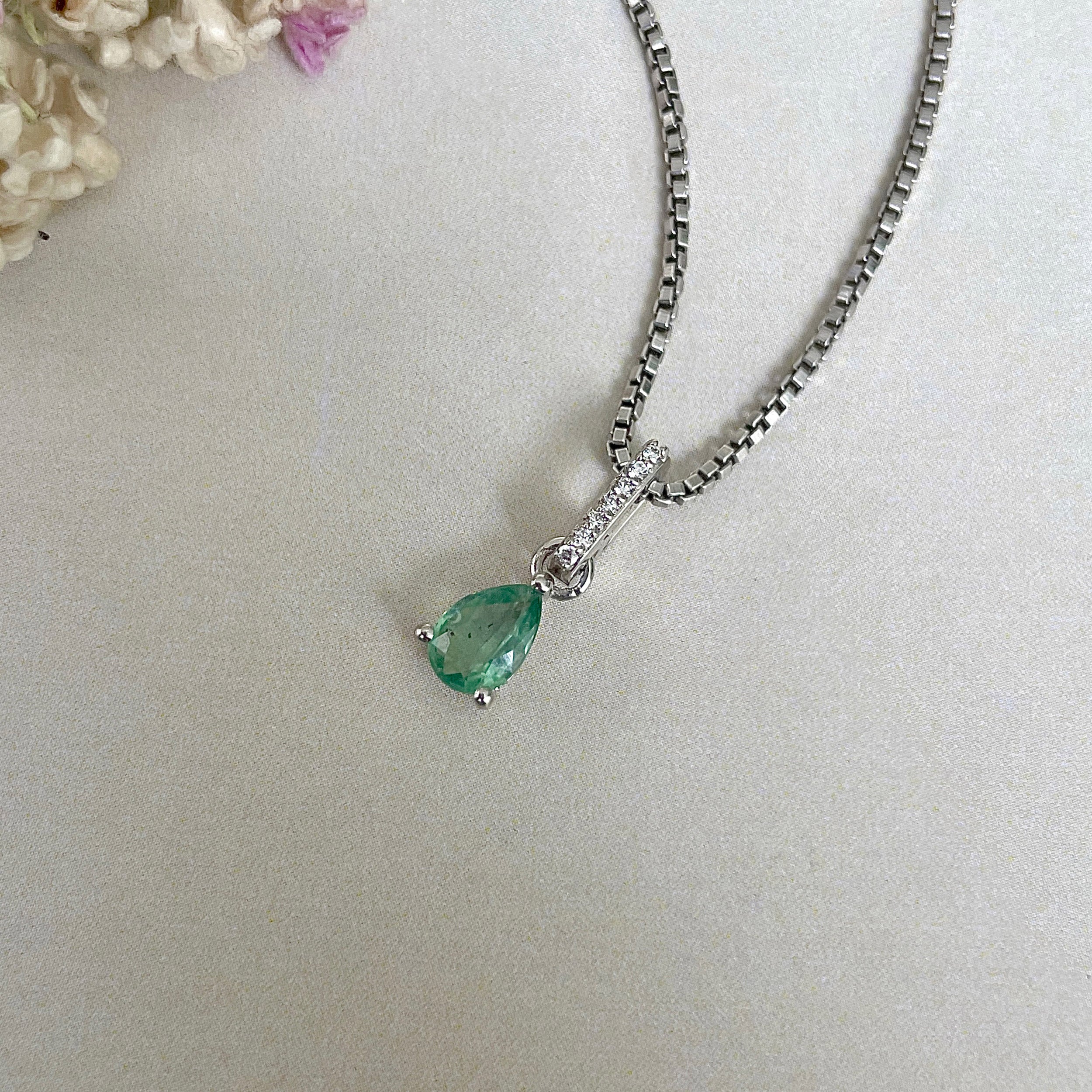 Green Kyanite & White Topaz Pendant-(KYN-SP-1165-G.)