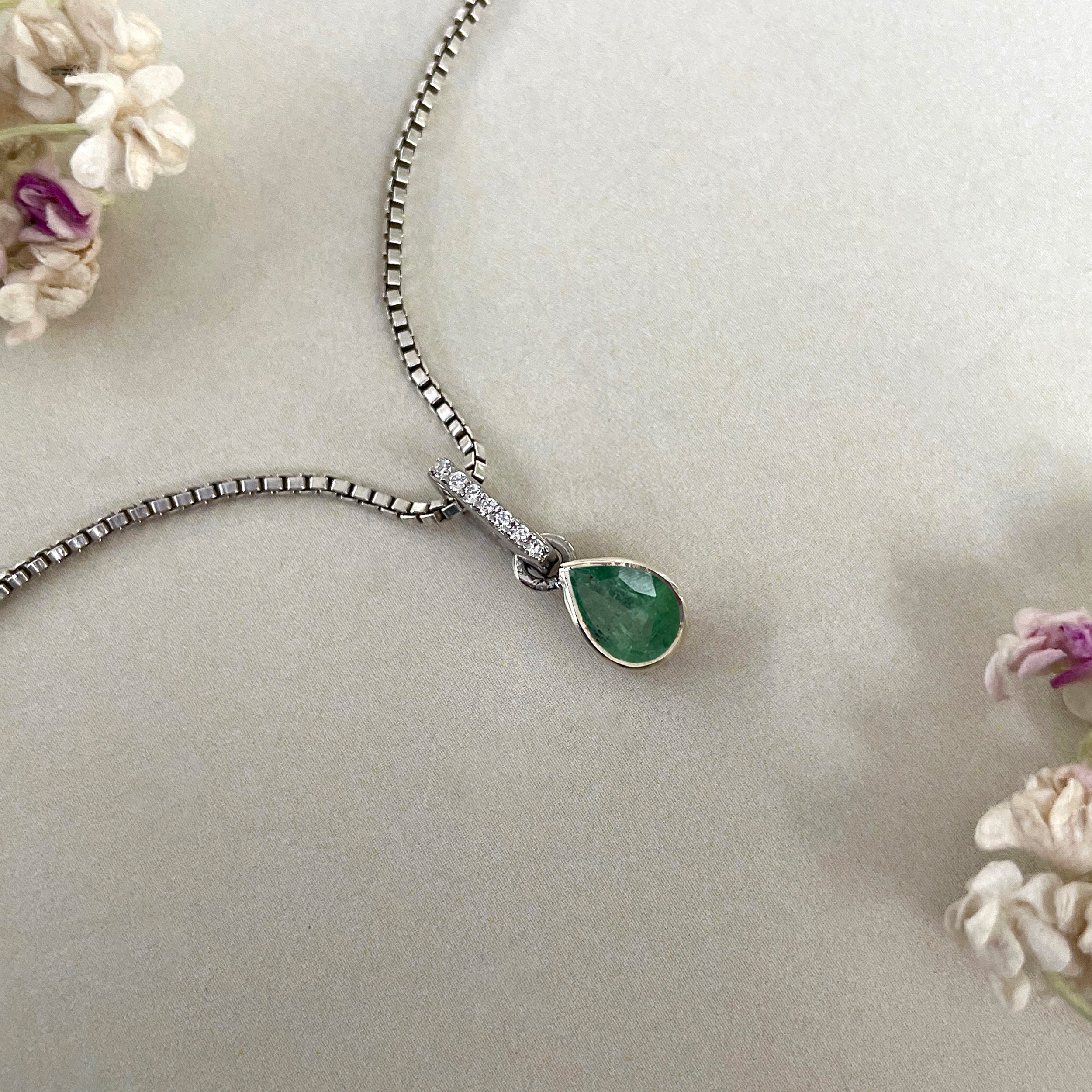 Green Kyanite & White Topaz Pendant-(KYN-SP-779-G.)
