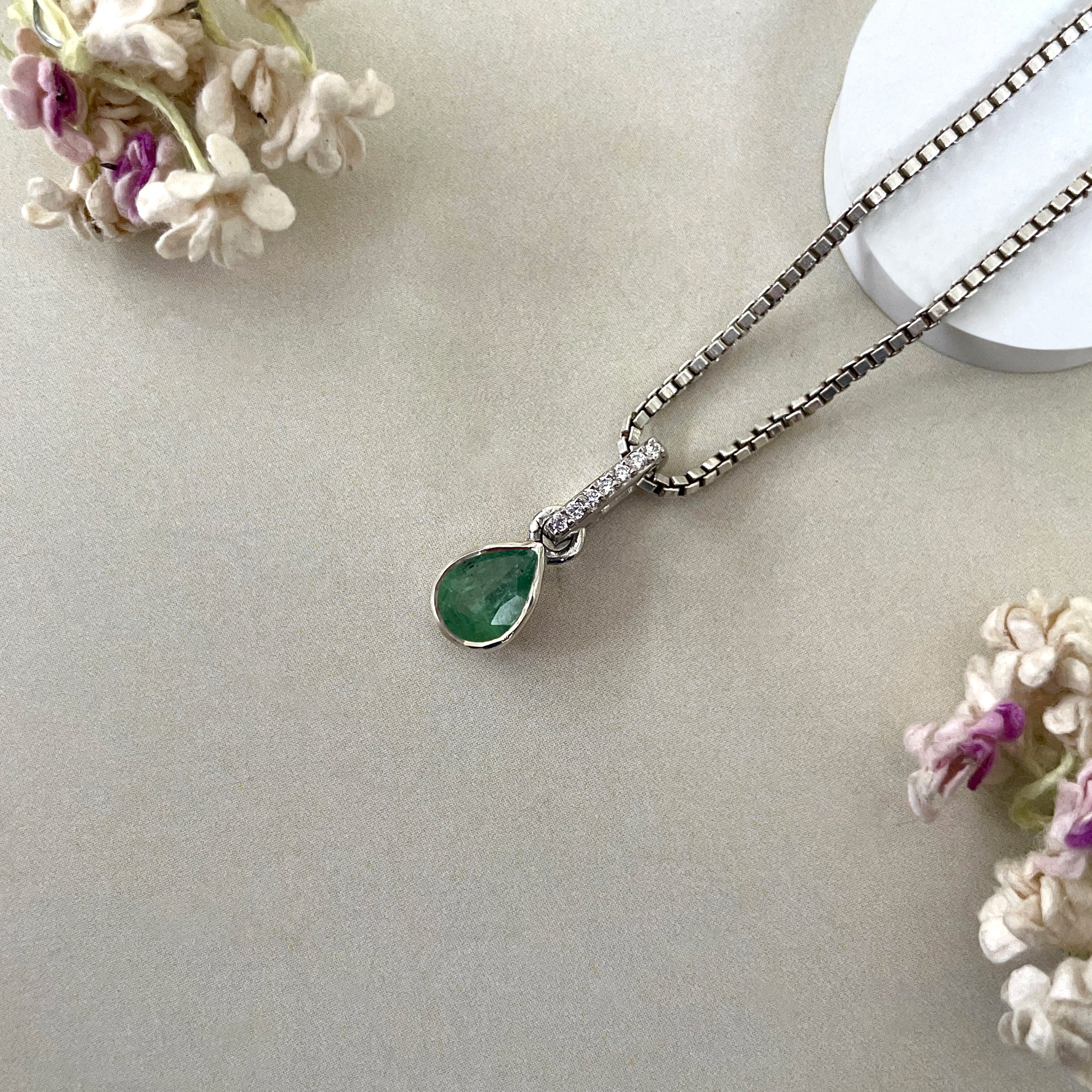 Green Kyanite & White Topaz Pendant-(KYN-SP-779-G.)
