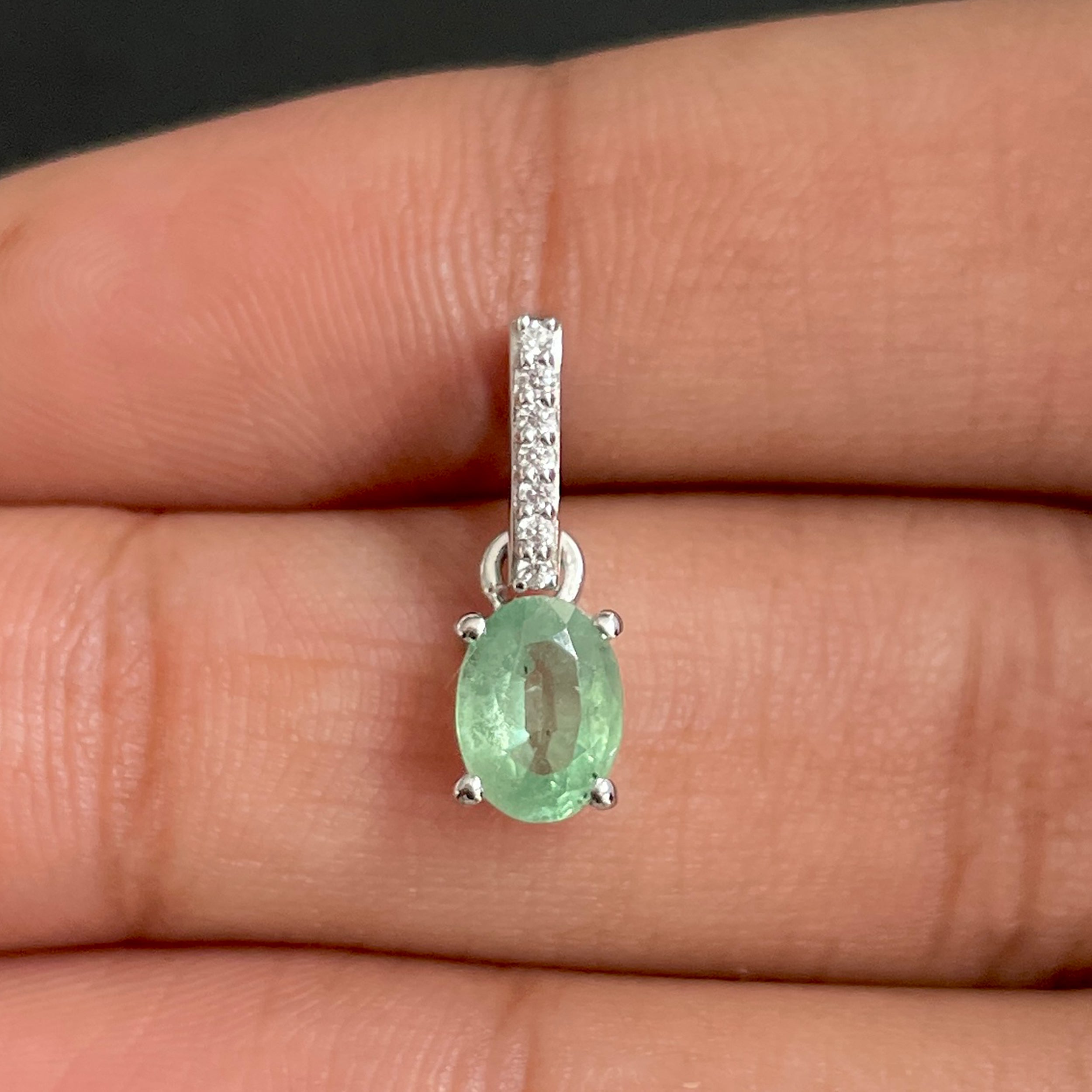Green Kyanite & White Topaz Pendant-(KYN-SP-915-G.)