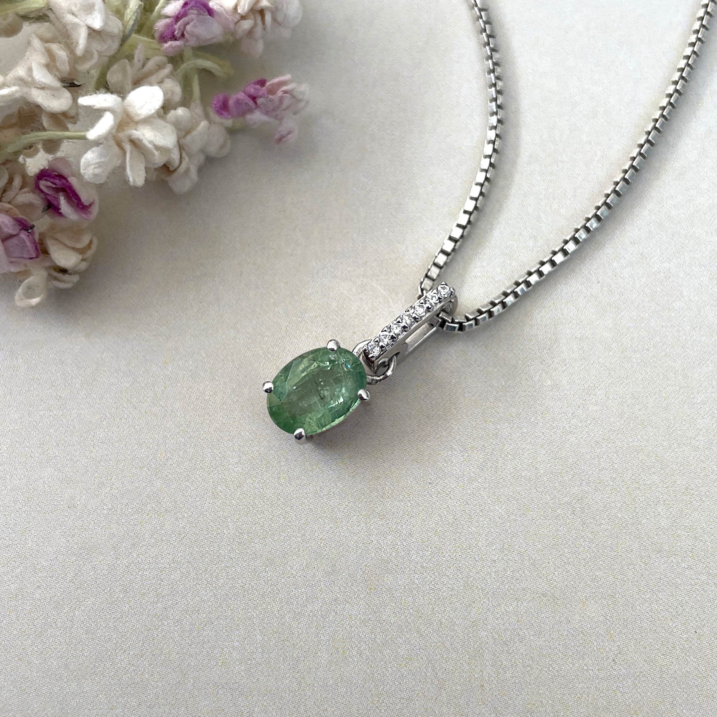 Green Kyanite & White Topaz Pendant-(KYN-SP-920-G.)