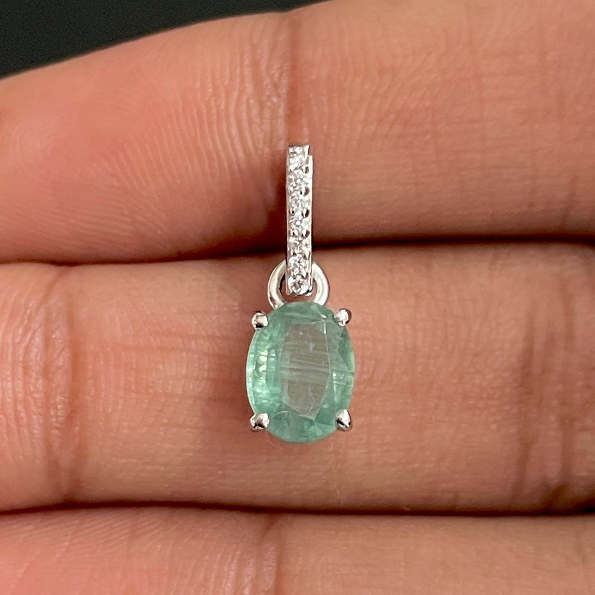 Green Kyanite & White Topaz Pendant-(KYN-SP-920-G.)