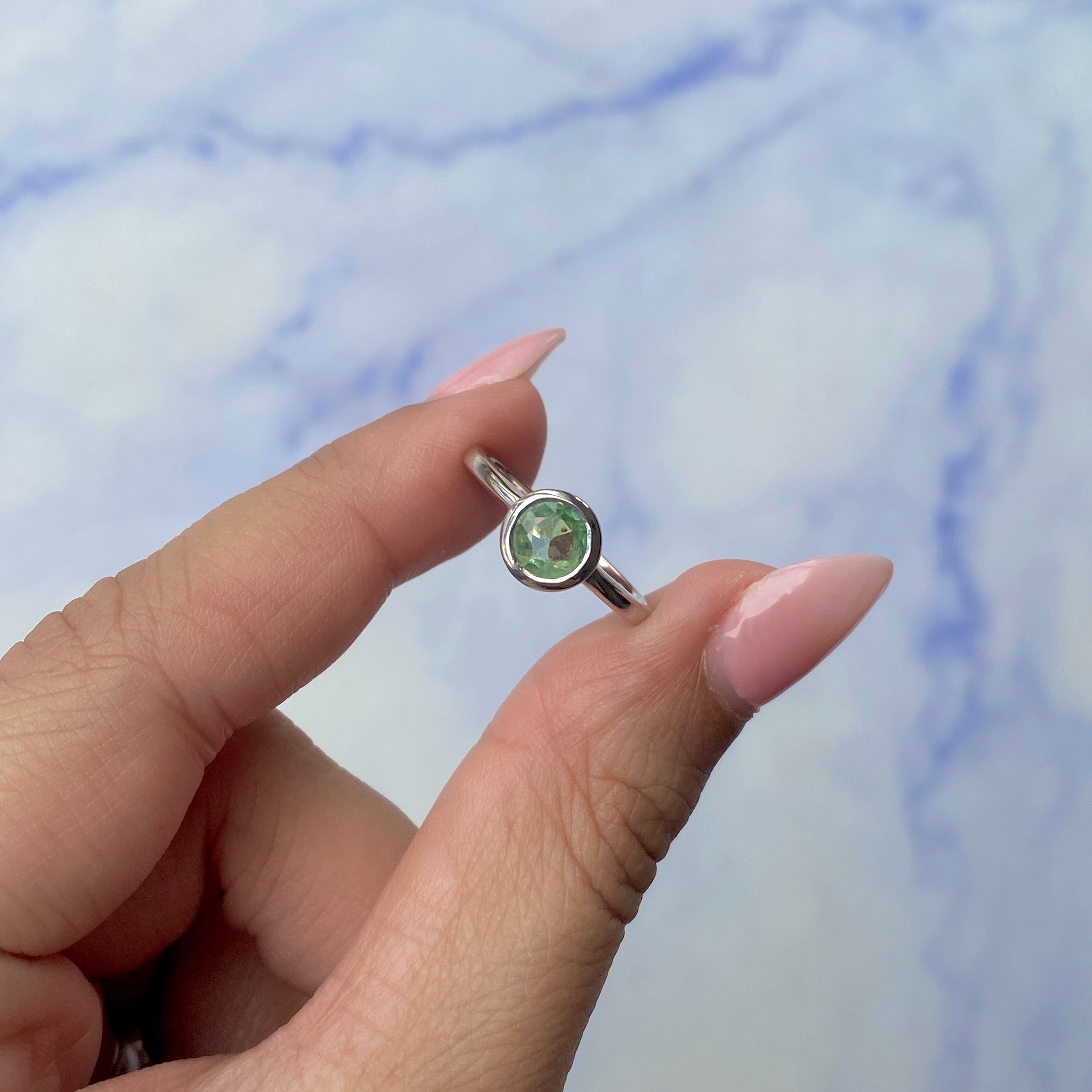 Green Kyanite-(KYN-SR-237-G.)