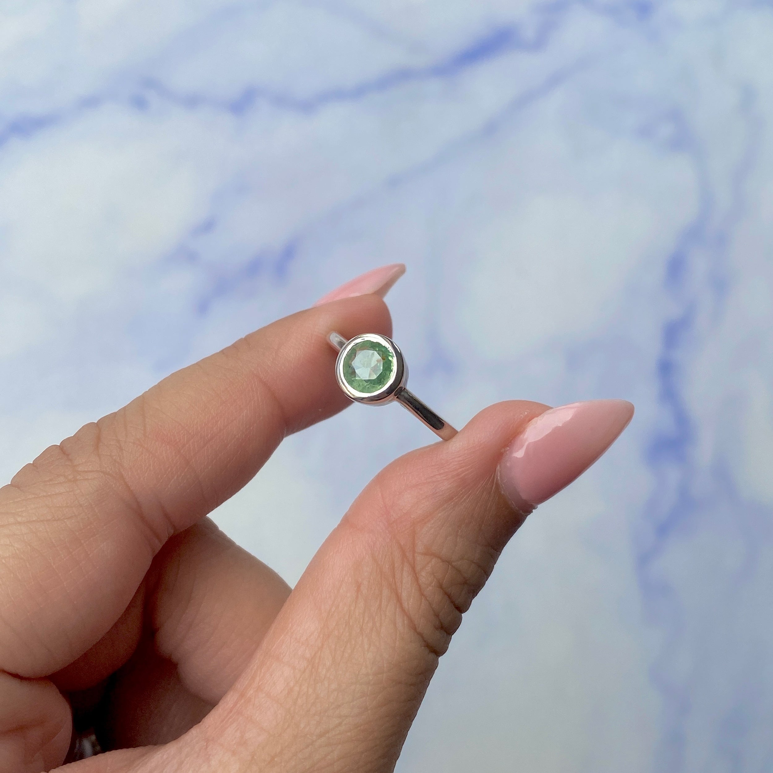 Green Kyanite-(KYN-SR-237-G.)