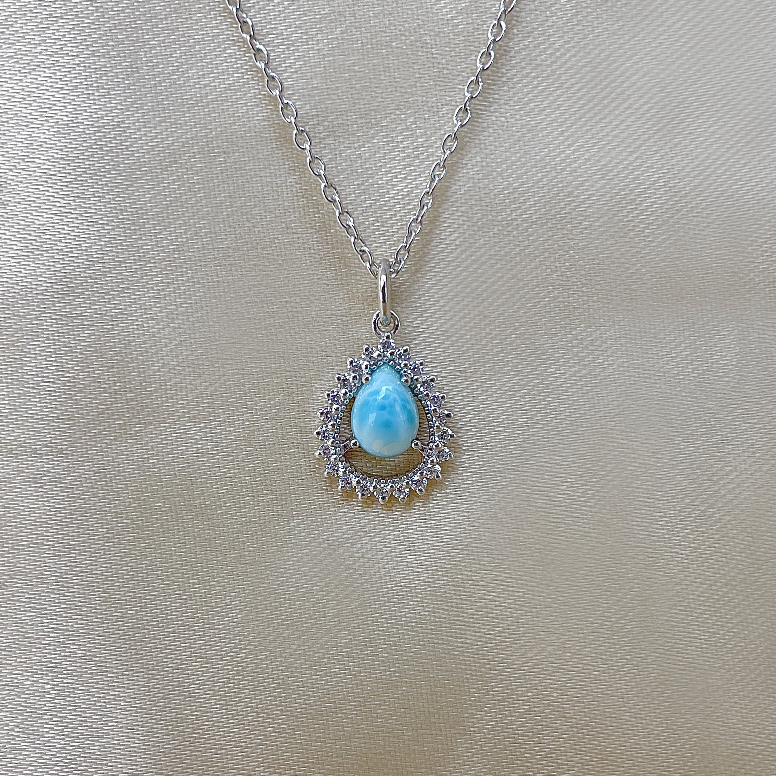 Larimar & White Topaz Necklace-(LAR-SN-80.)