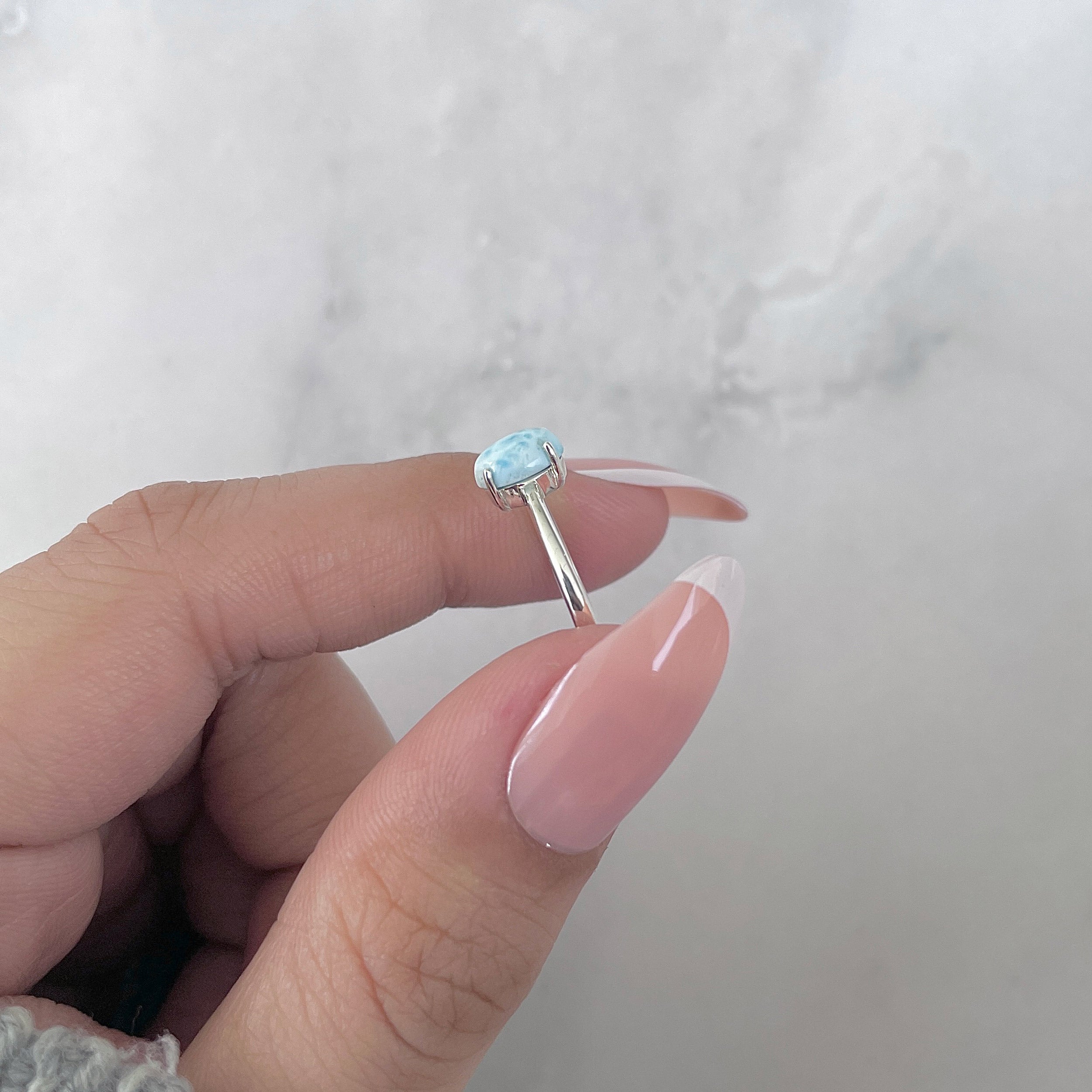 larimarさん Exclusive Larimar Gem For $4 Weight : 14.00 Cts Dimension : 19 X
