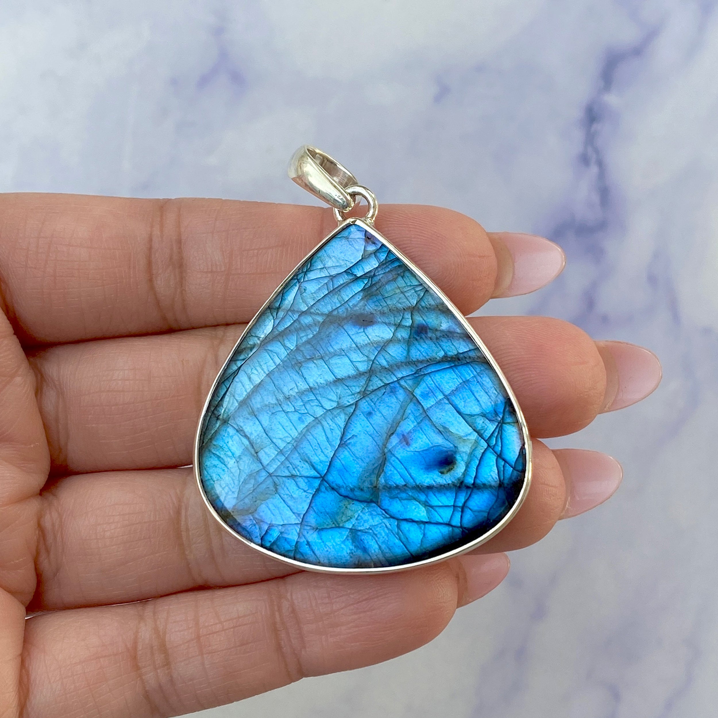 Labradorite Pendant-(LBD-P-100.)
