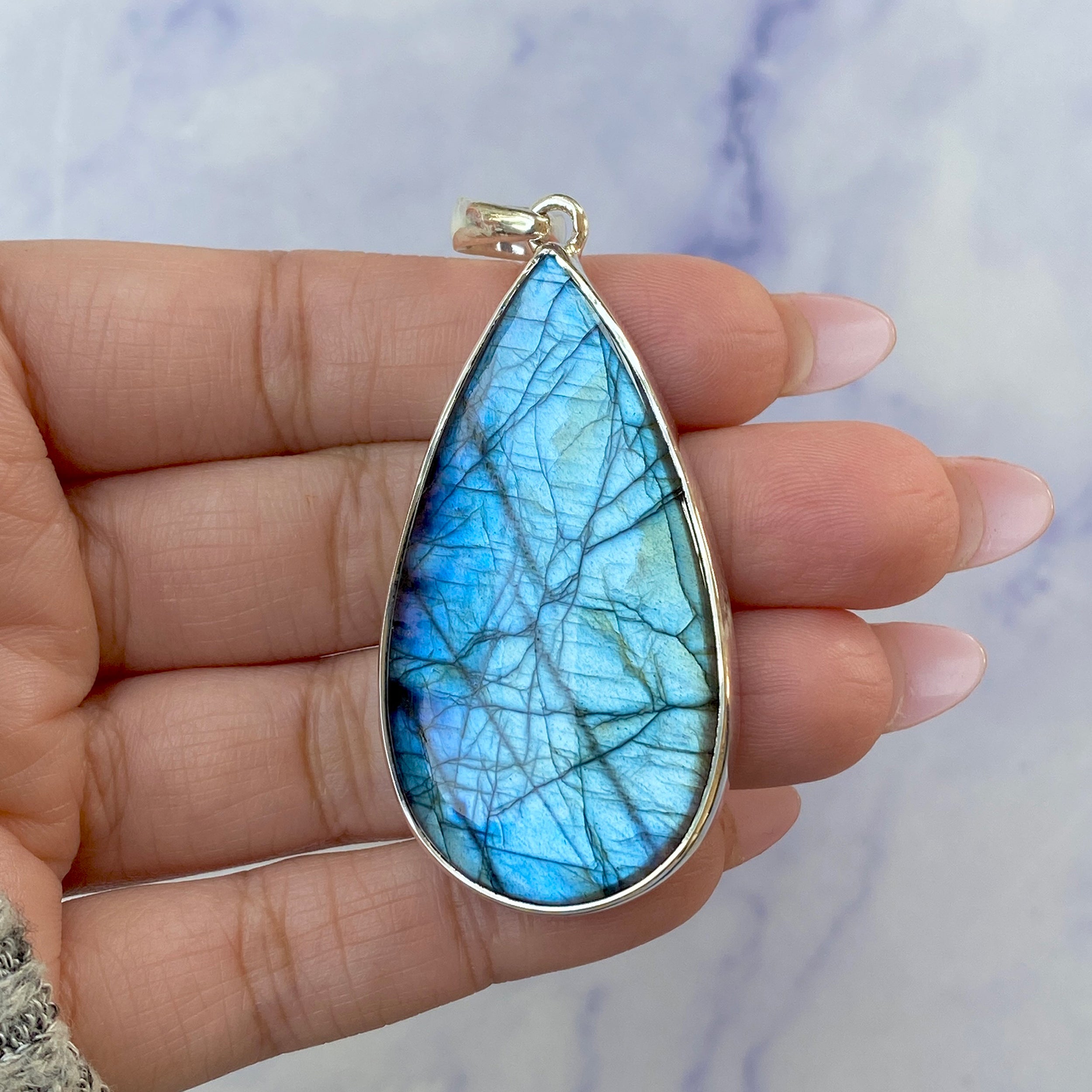 Labradorite Pendant-(LBD-P-101.)