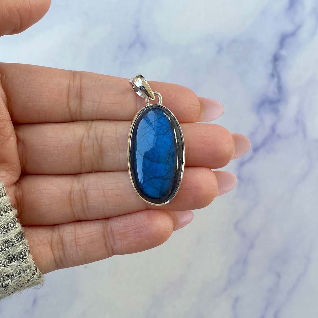 Labradorite Pendant-(LBD-P-47.)