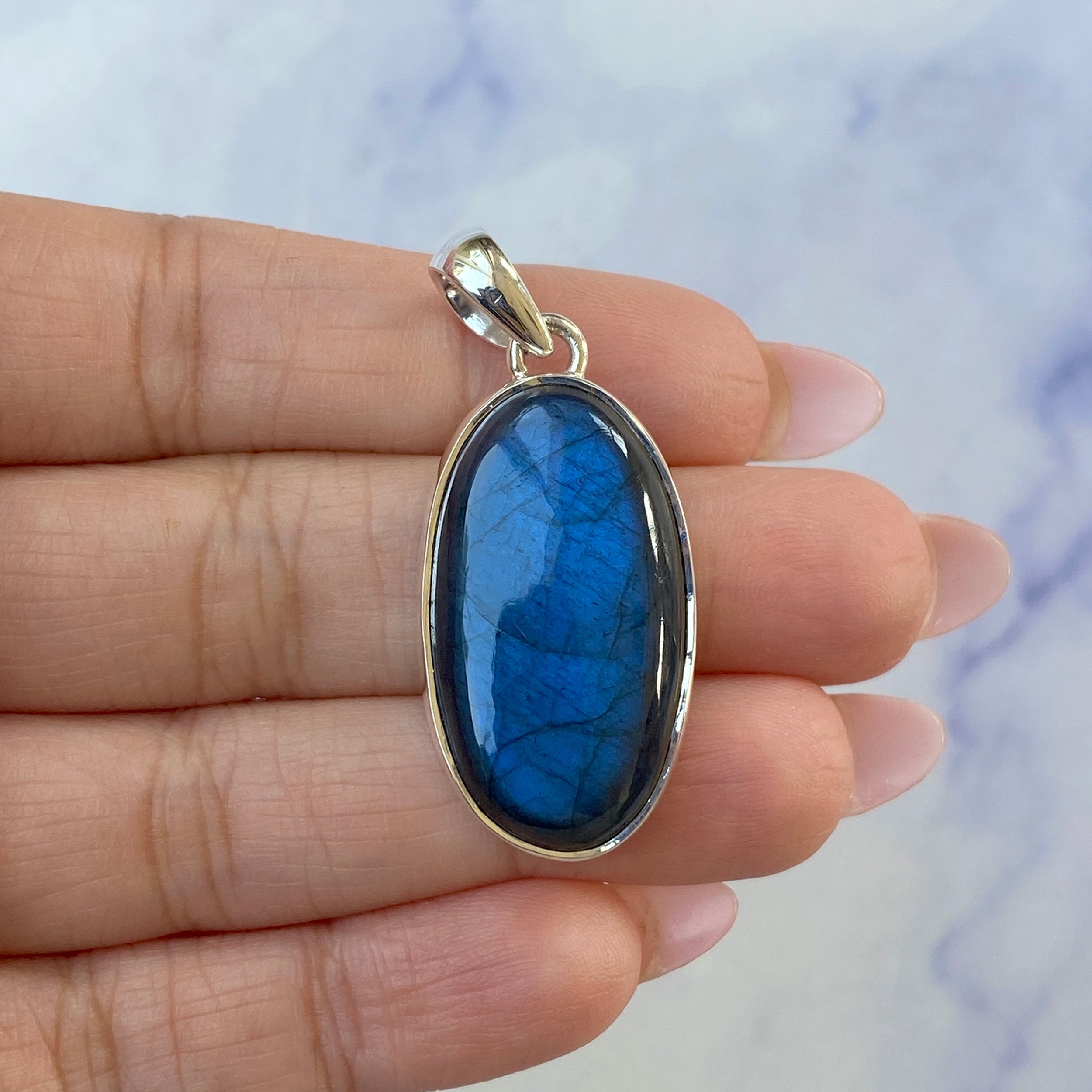 Labradorite Pendant-(LBD-P-47.)