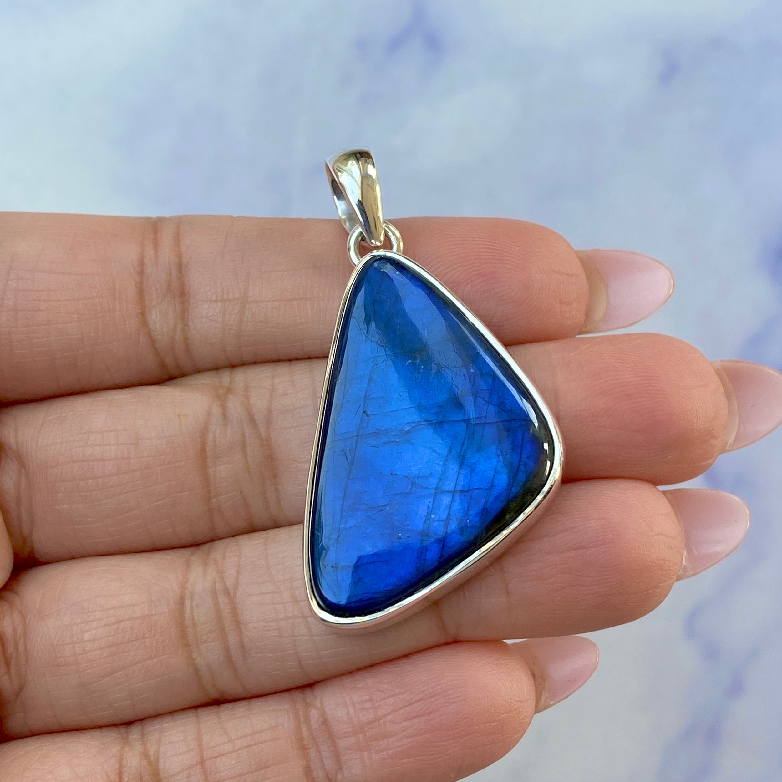 Labradorite Pendant-(LBD-P-49.)
