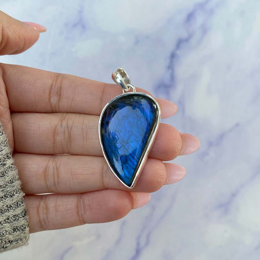 Labradorite Pendant-(LBD-P-51.)