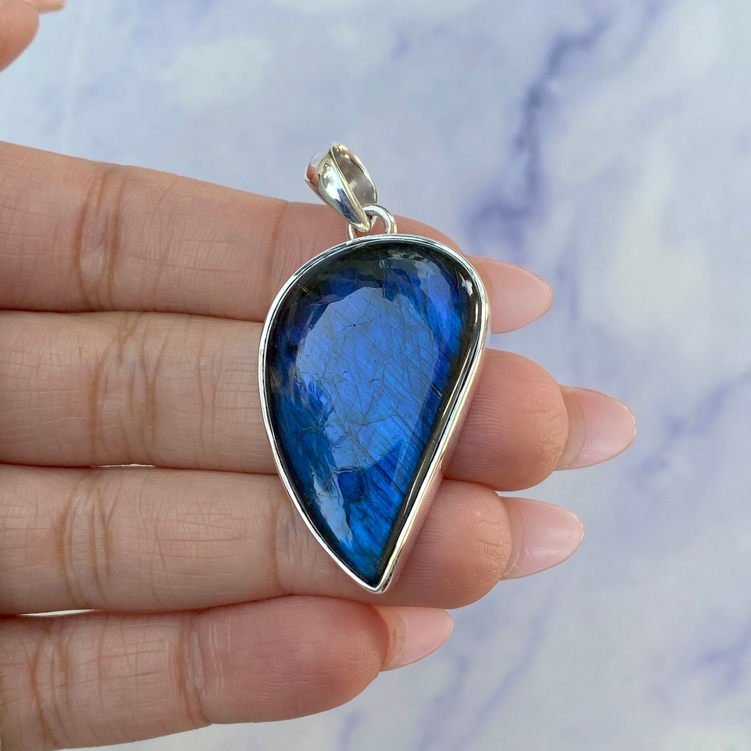 Labradorite Pendant-(LBD-P-51.)