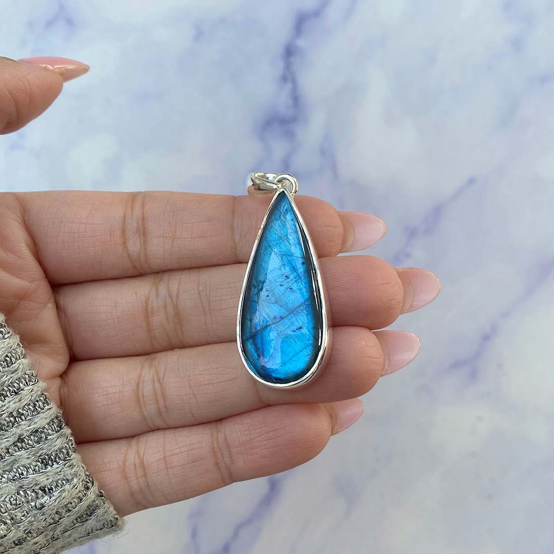 Labradorite Pendant-(LBD-P-52.)