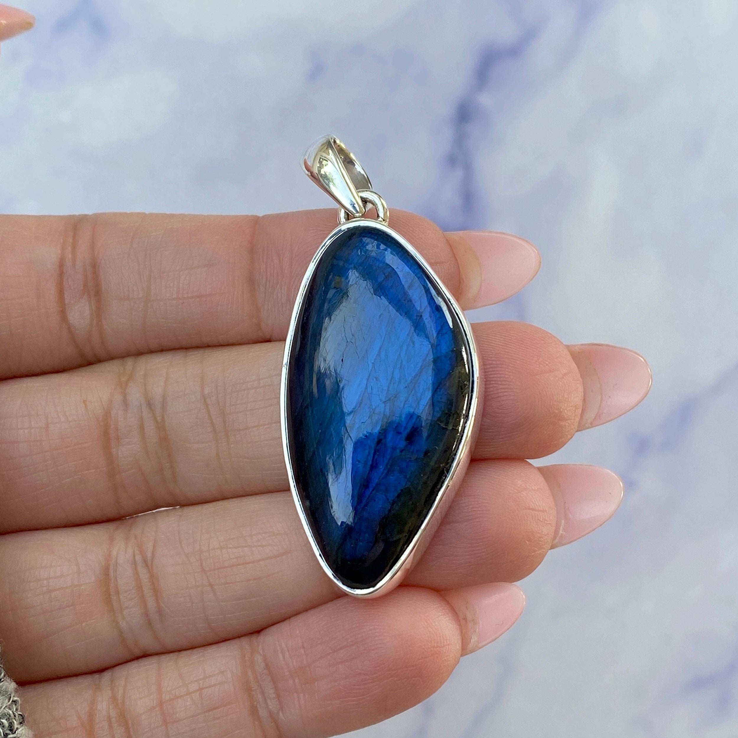 Labradorite Pendant-(LBD-P-53.)