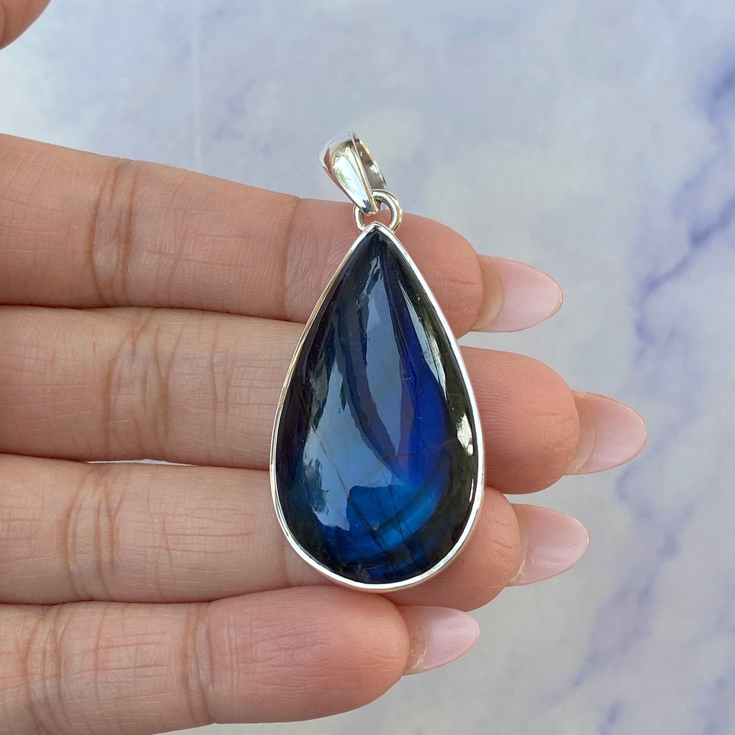 Labradorite Pendant-(LBD-P-54.)