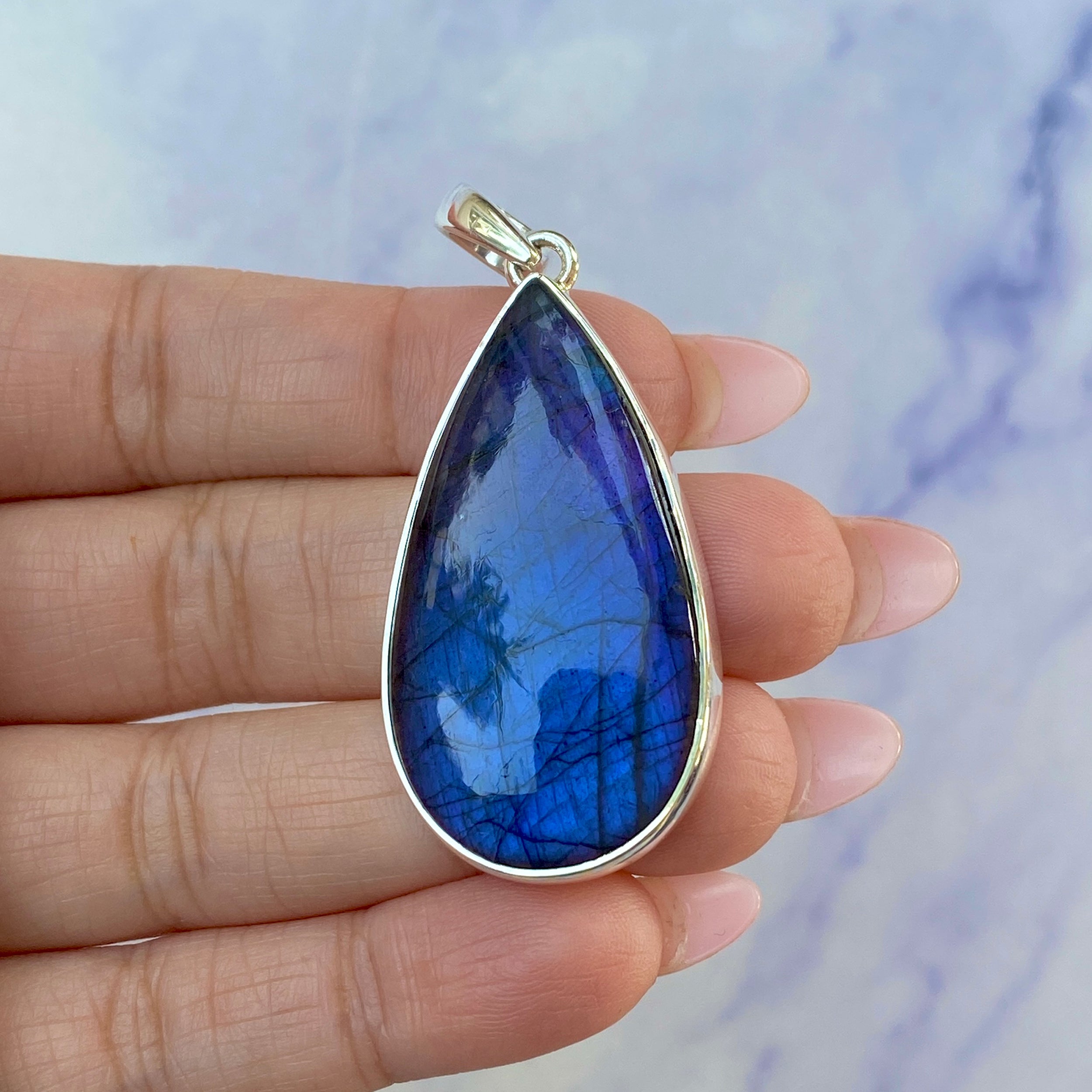 Labradorite Pendant-(LBD-P-58.)