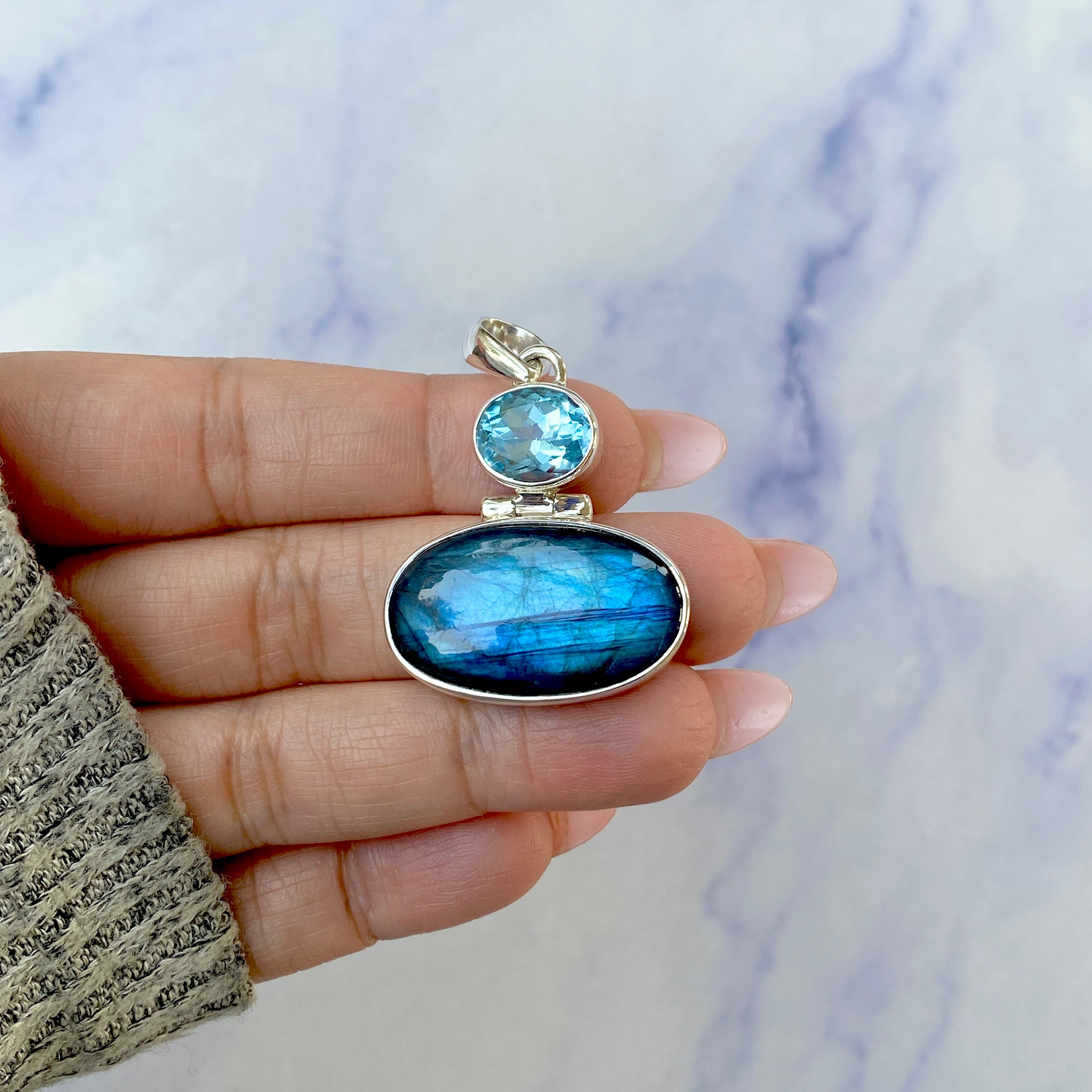 Labradorite Pendant-(LBD-P-67.)