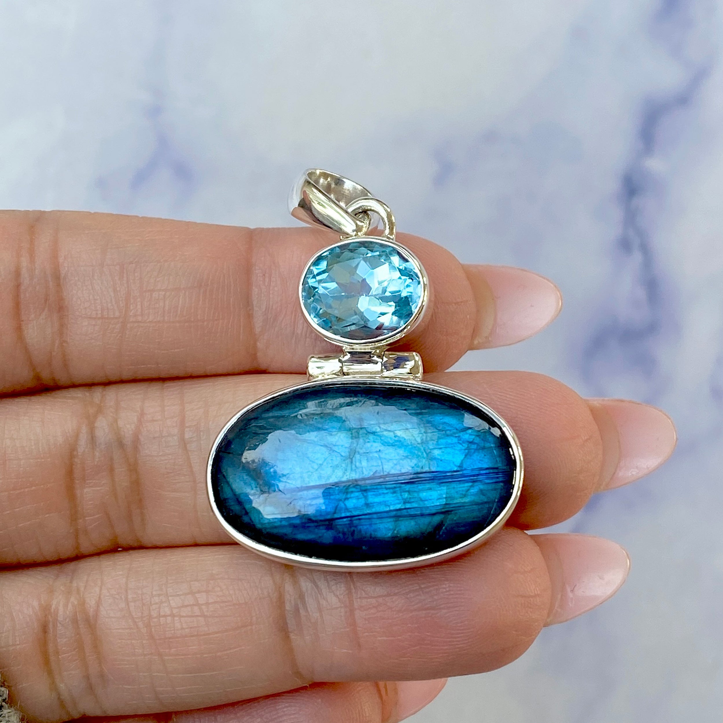 Labradorite Pendant-(LBD-P-67.)