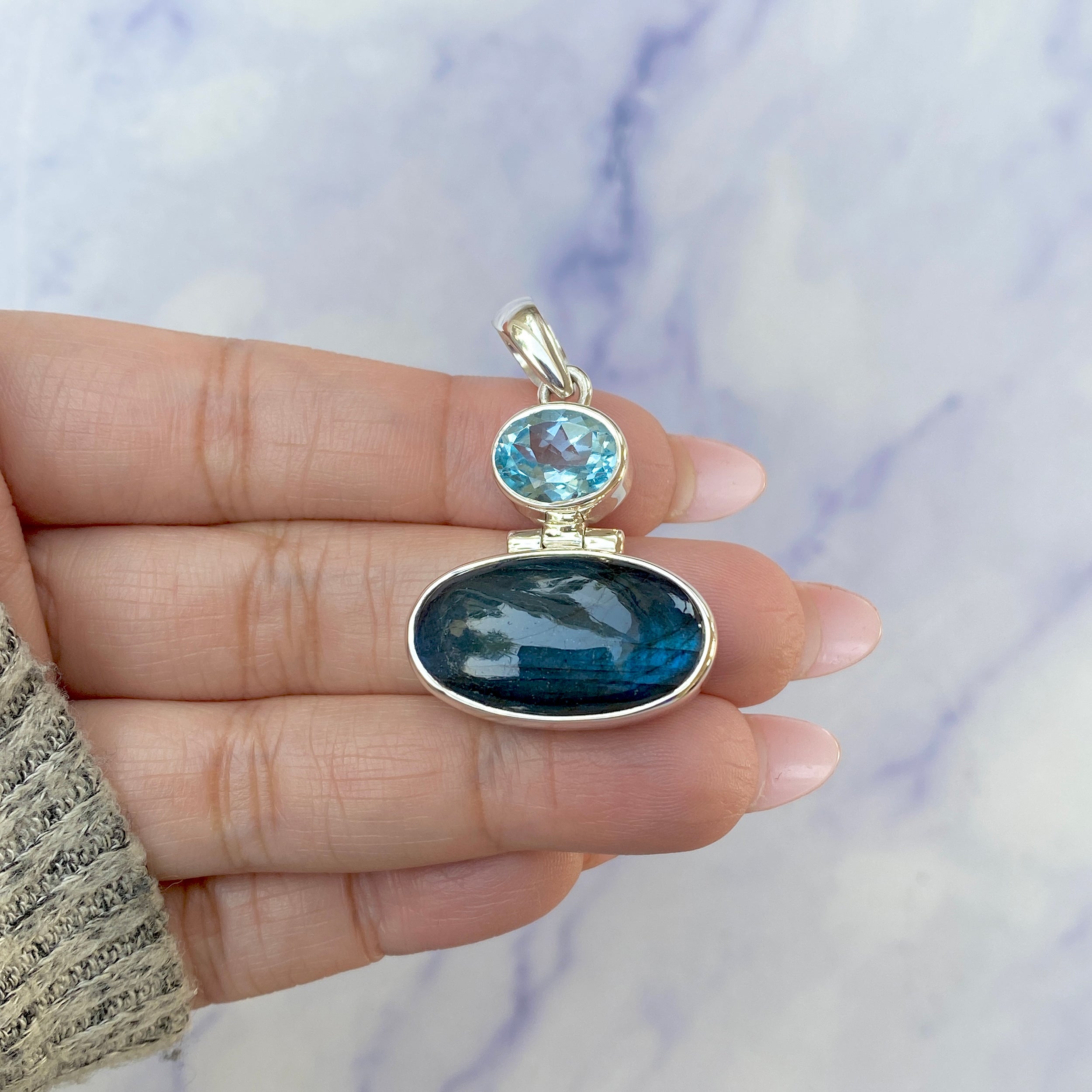 Labradorite Pendant-(LBD-P-78.)