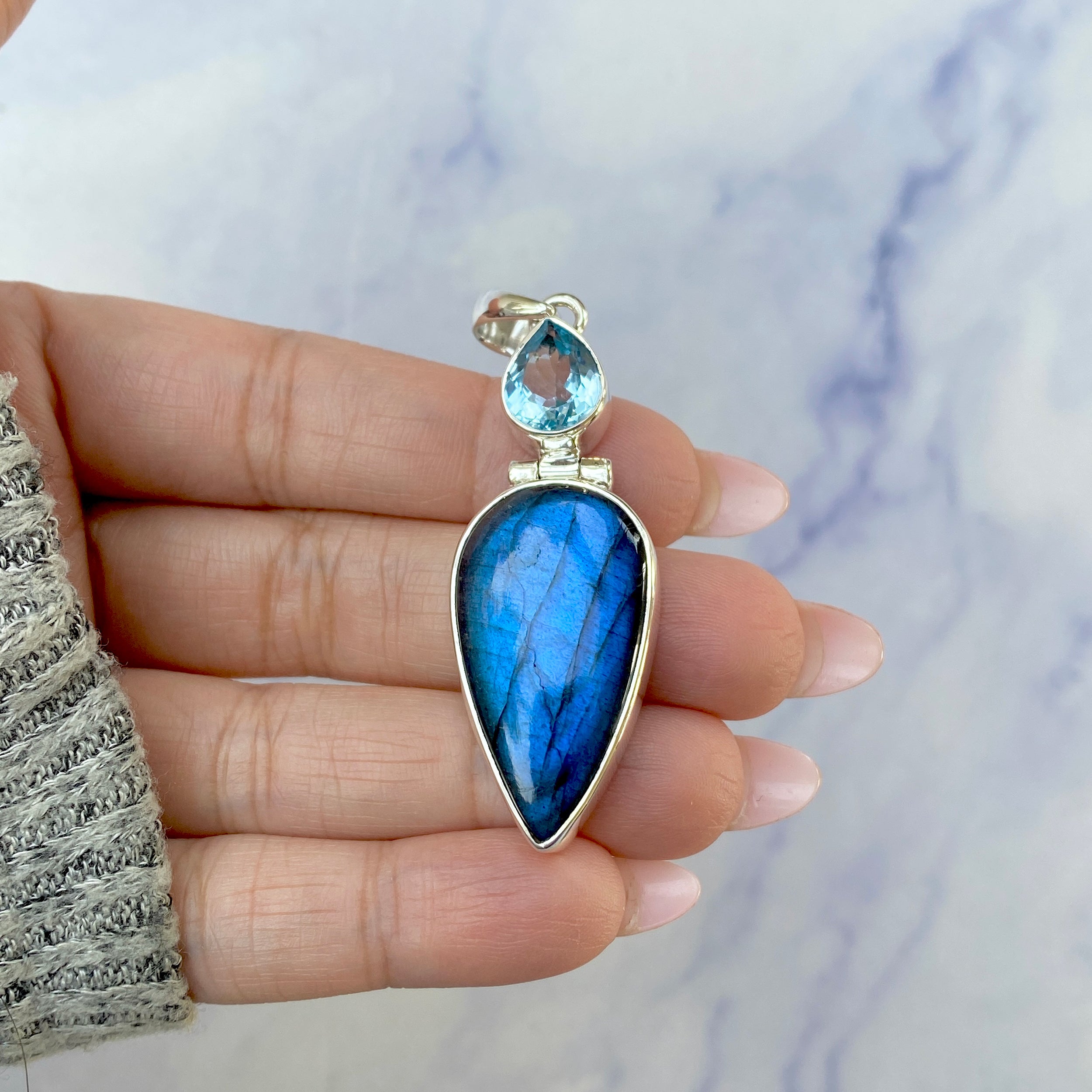 Labradorite Pendant-(LBD-P-80.)