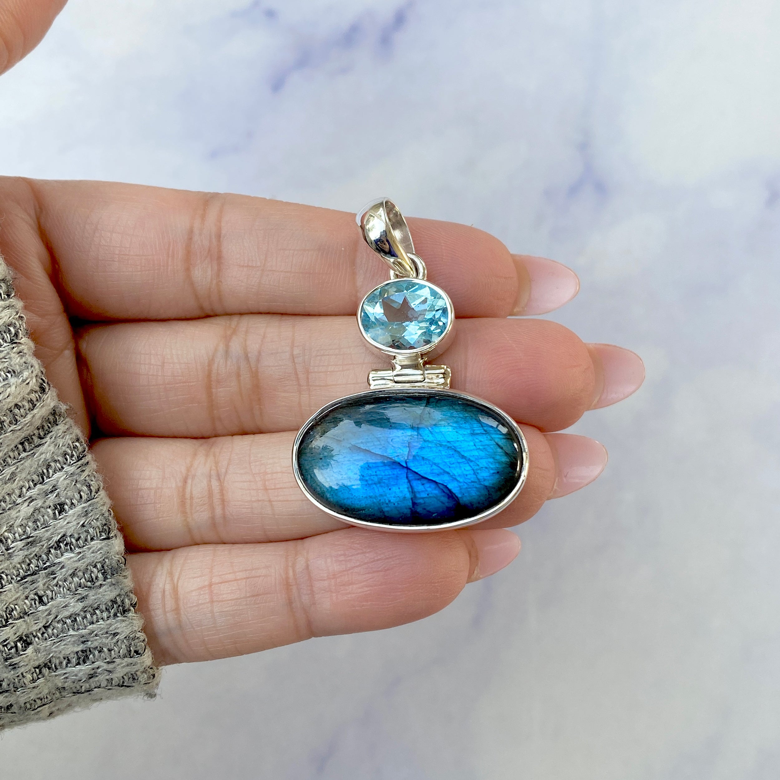 Labradorite Pendant-(LBD-P-81.)